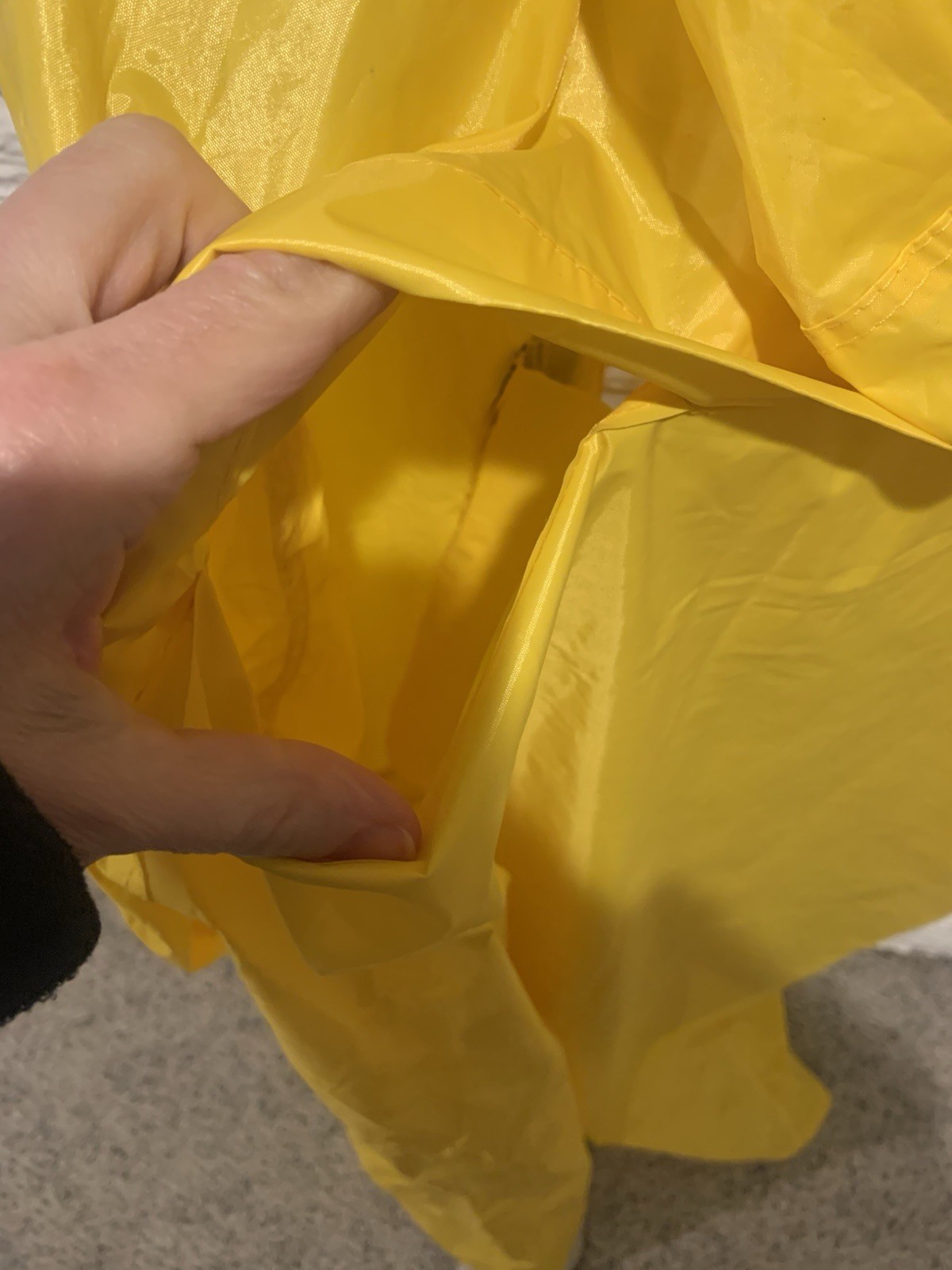 Yellow “Blue Mountain” Adult Unisex PVC & Polyester Raincoat Size M *New w/Flaws