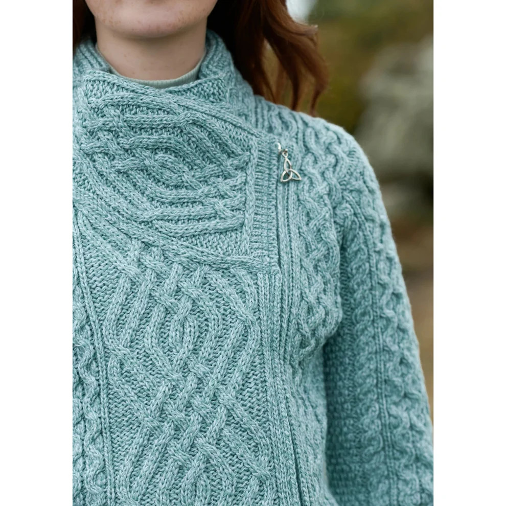 ARAN Crafts Irish Merino Wool Side Zip Cable Knit Cardigan Sweater Size MEDIUM