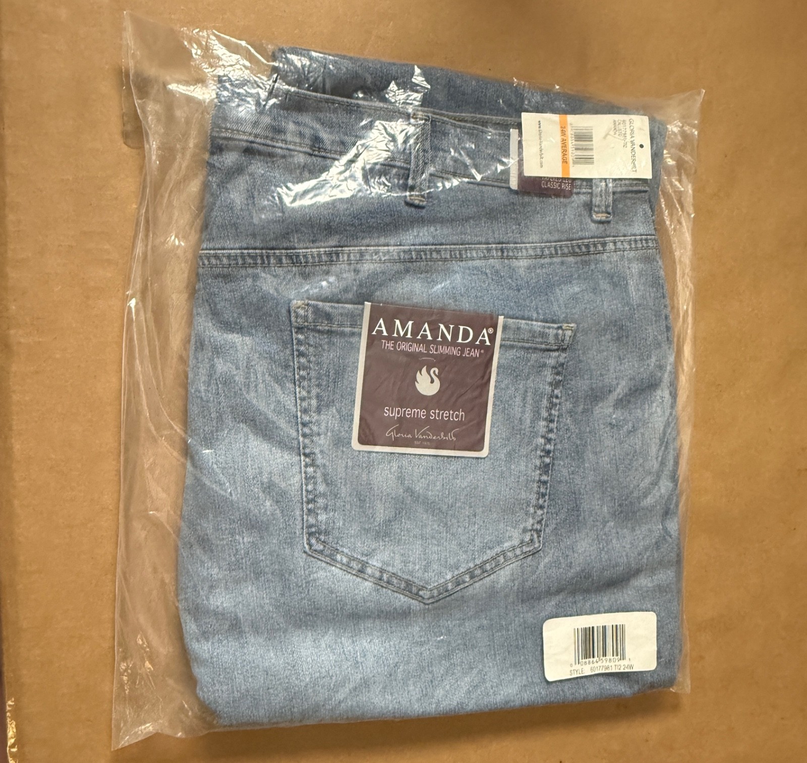 Gloria Vanderbilt Amanda Jeans 24W Average Tapered Leg Callisto Wash NWT