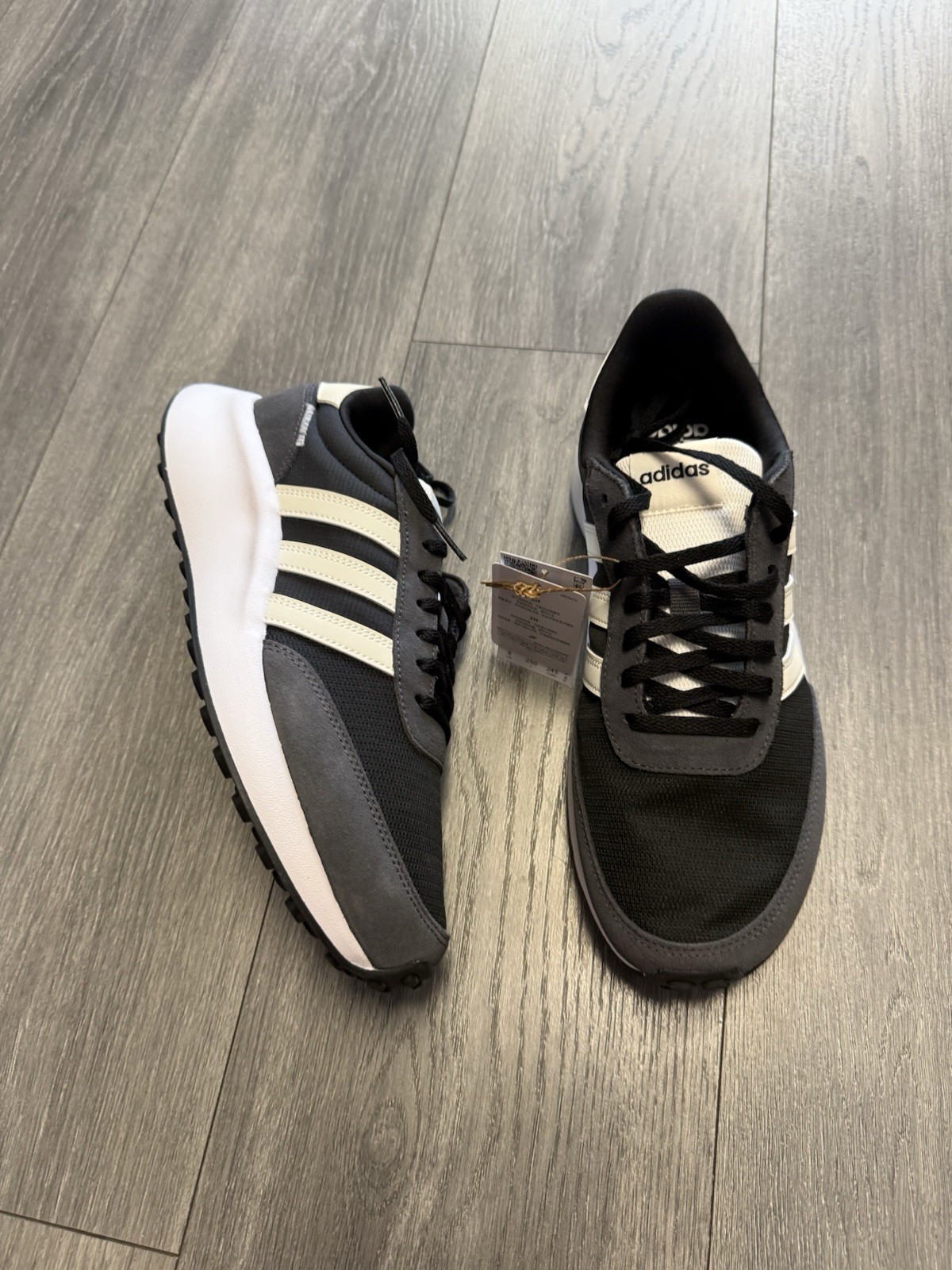 Adidas Run 70s Black White Women’s Size 7.5 Athletic Sneakers Shoes GW5609