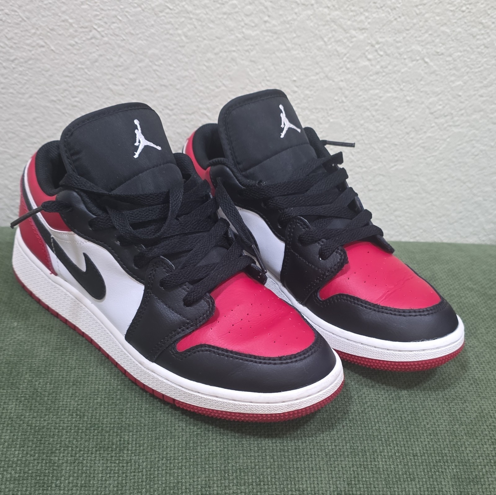 Jordan Air Jordan 1 Low GS Sneakers Black/Red/White US 5Y 553560-612