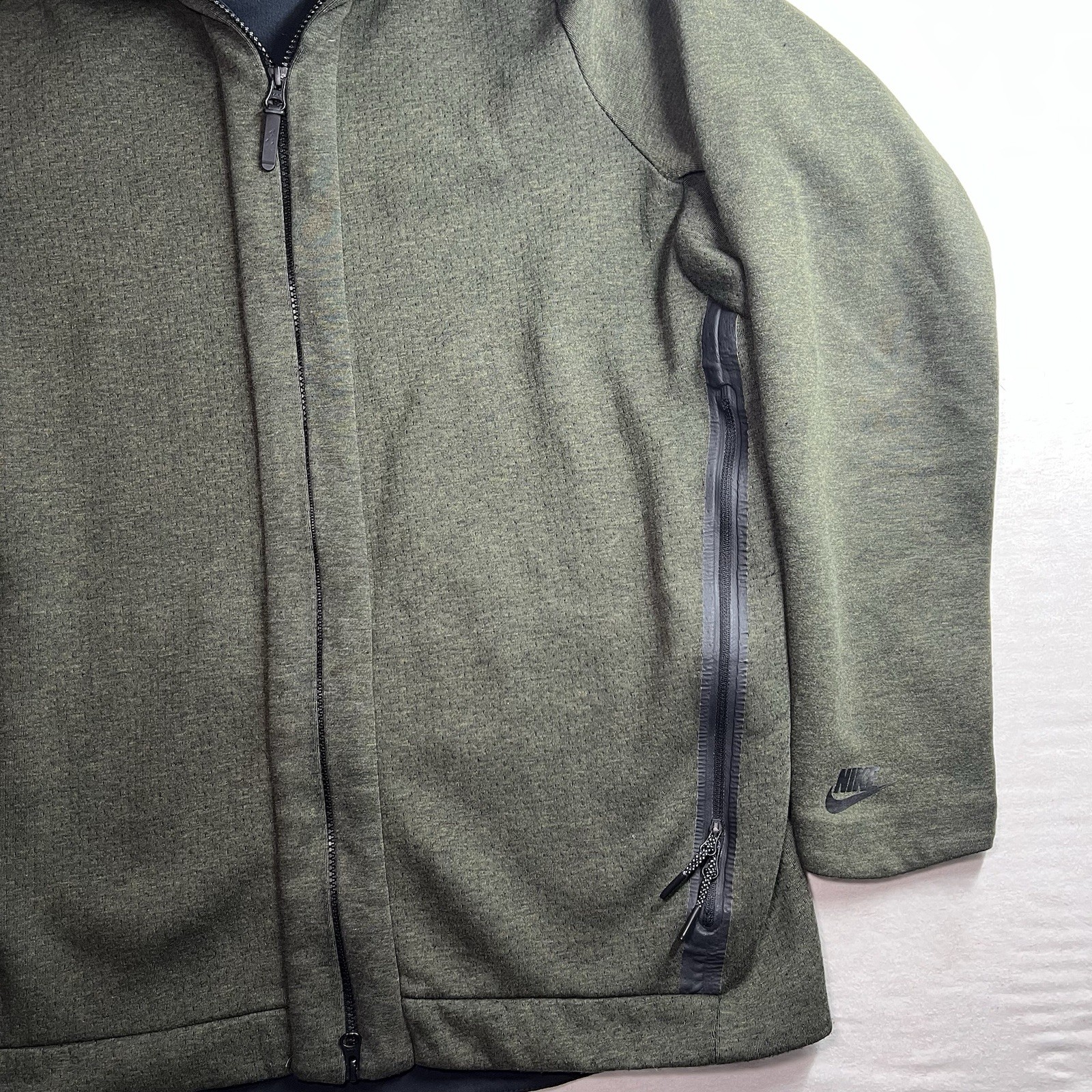 Nike Tech Fleece Jacket Mens XL Olive Green Full Zip Hood Windrunner 832112-331