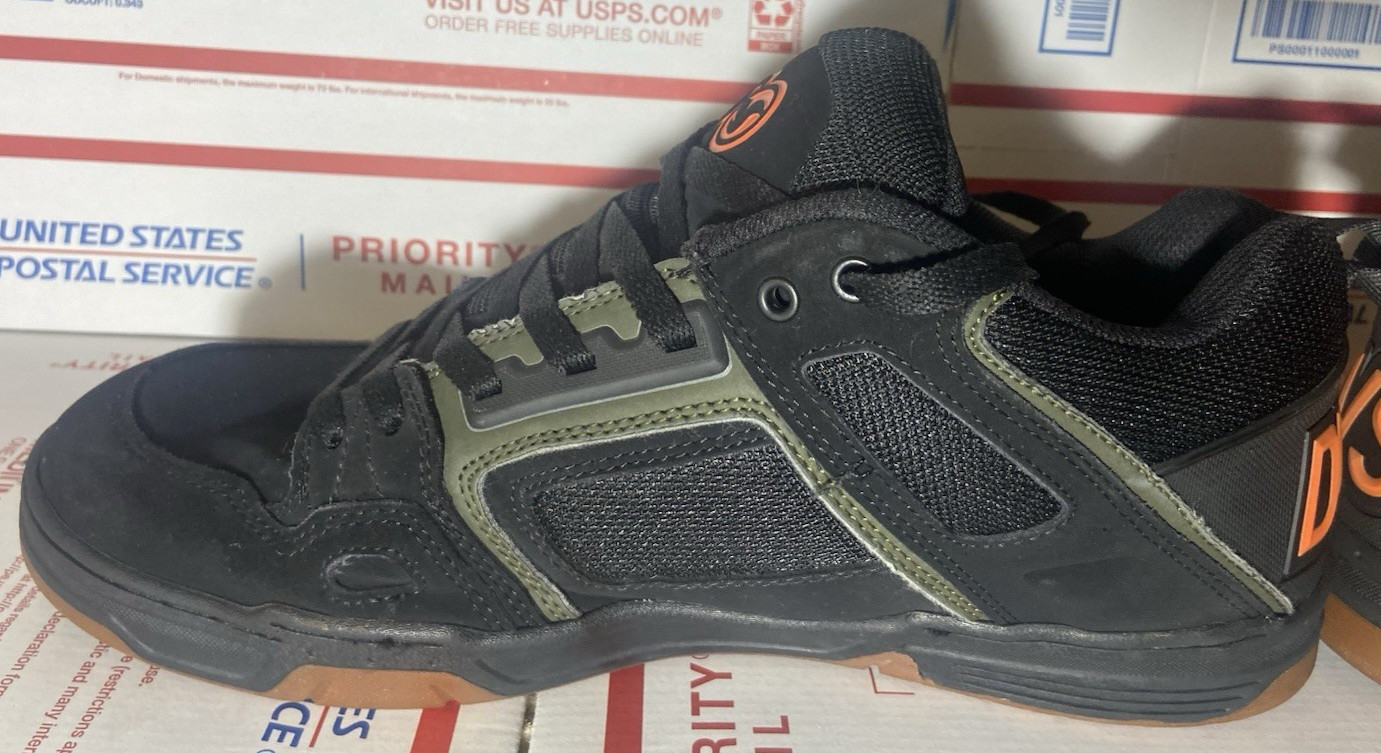 DVS Comanche DVF0000029 988 Black & Orange Low Top Skate Shoes – Men’s Size 14