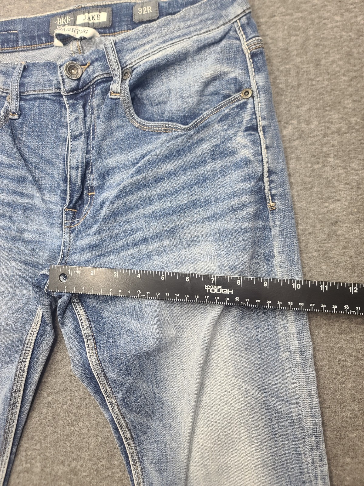 BKE Jake Men 32×32 Straight Leg Jeans Light Wash Stretch Blue Denim Distressed