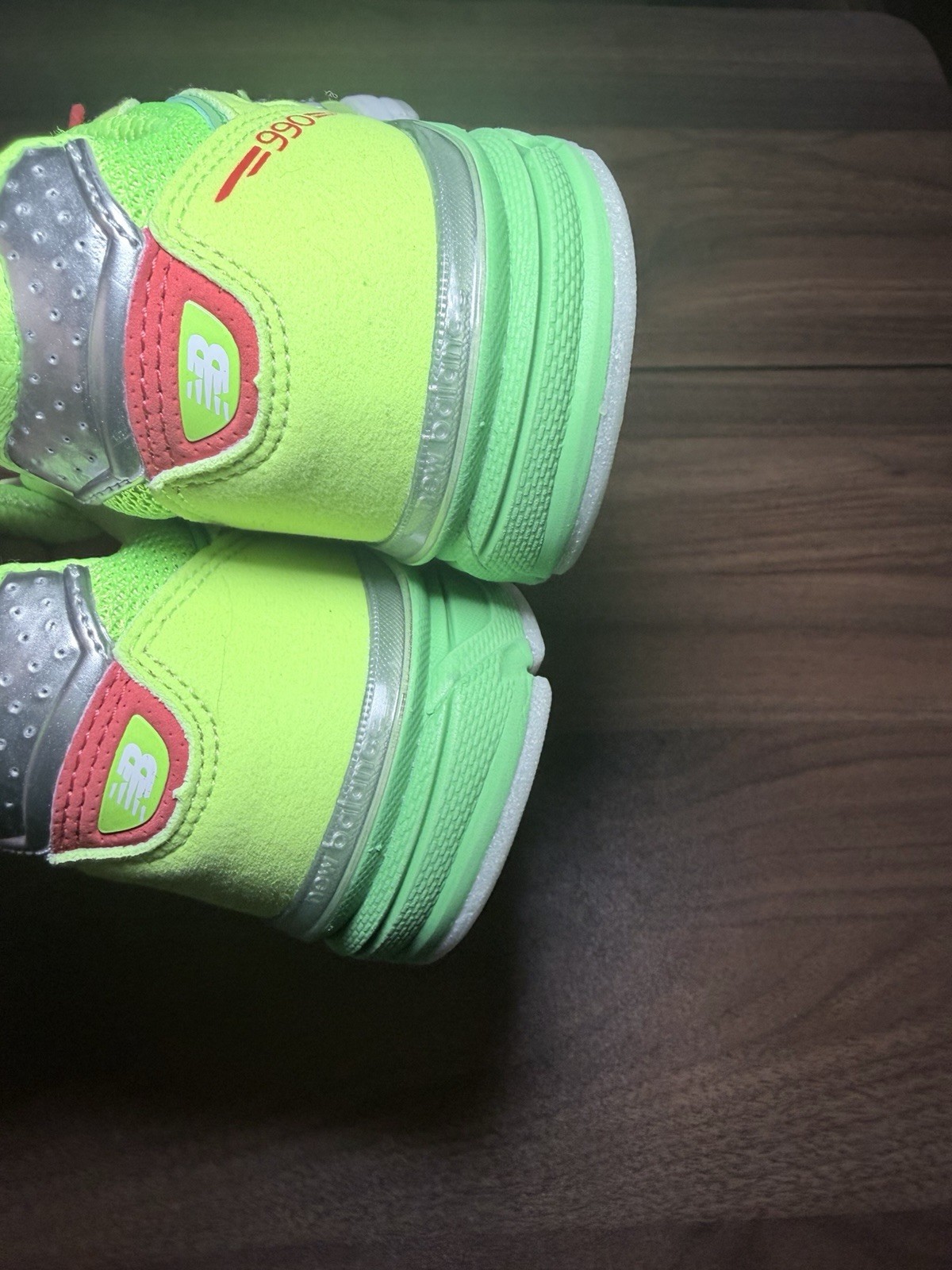 New Balance “Festive” Grinch Green lime Green Festive Red Boy Girl Sz 2 pc990dx4