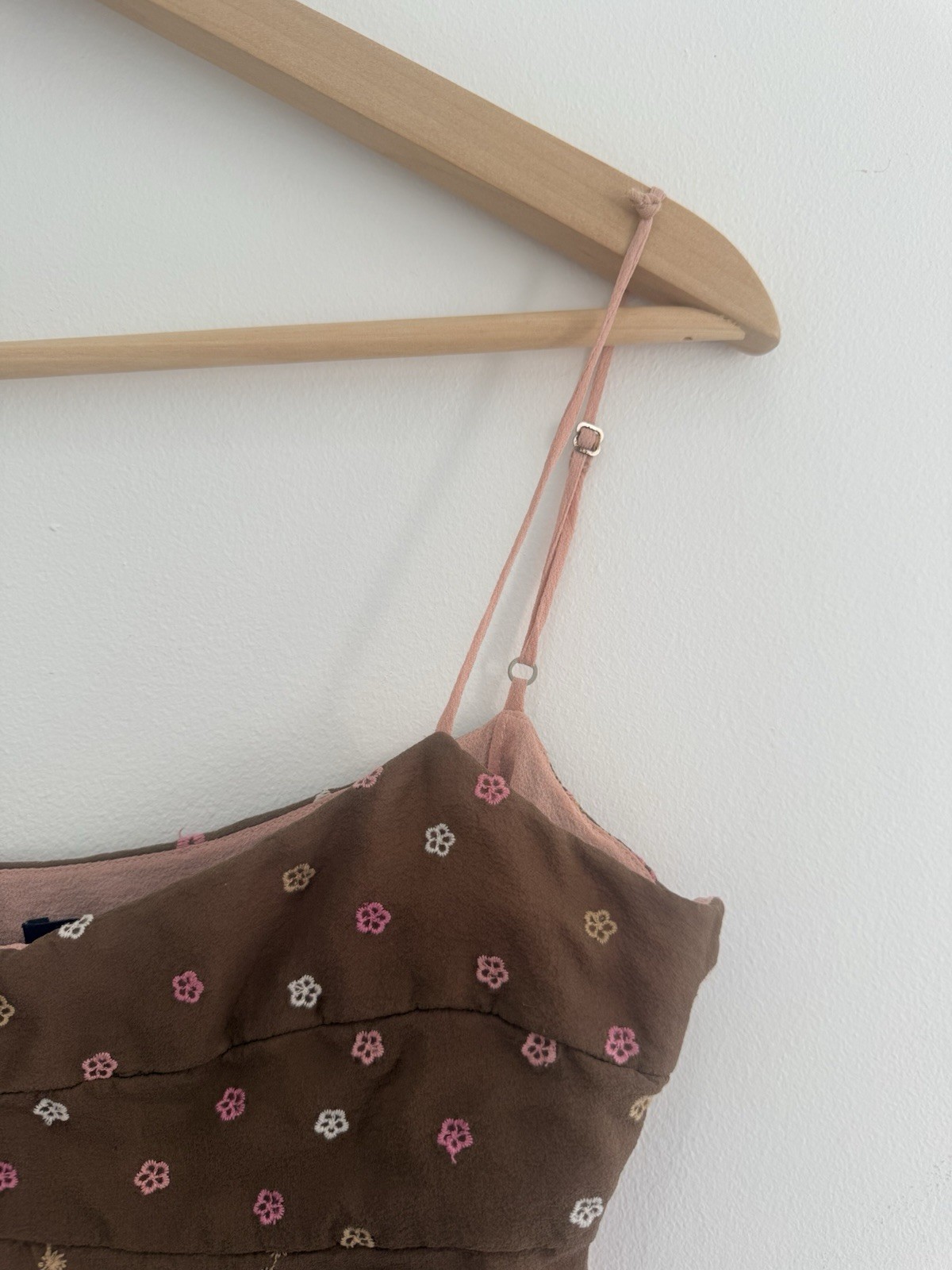 Brown & Pink Cami ASO Rachel Green in Friends Finale CHECK DESCRIPTION