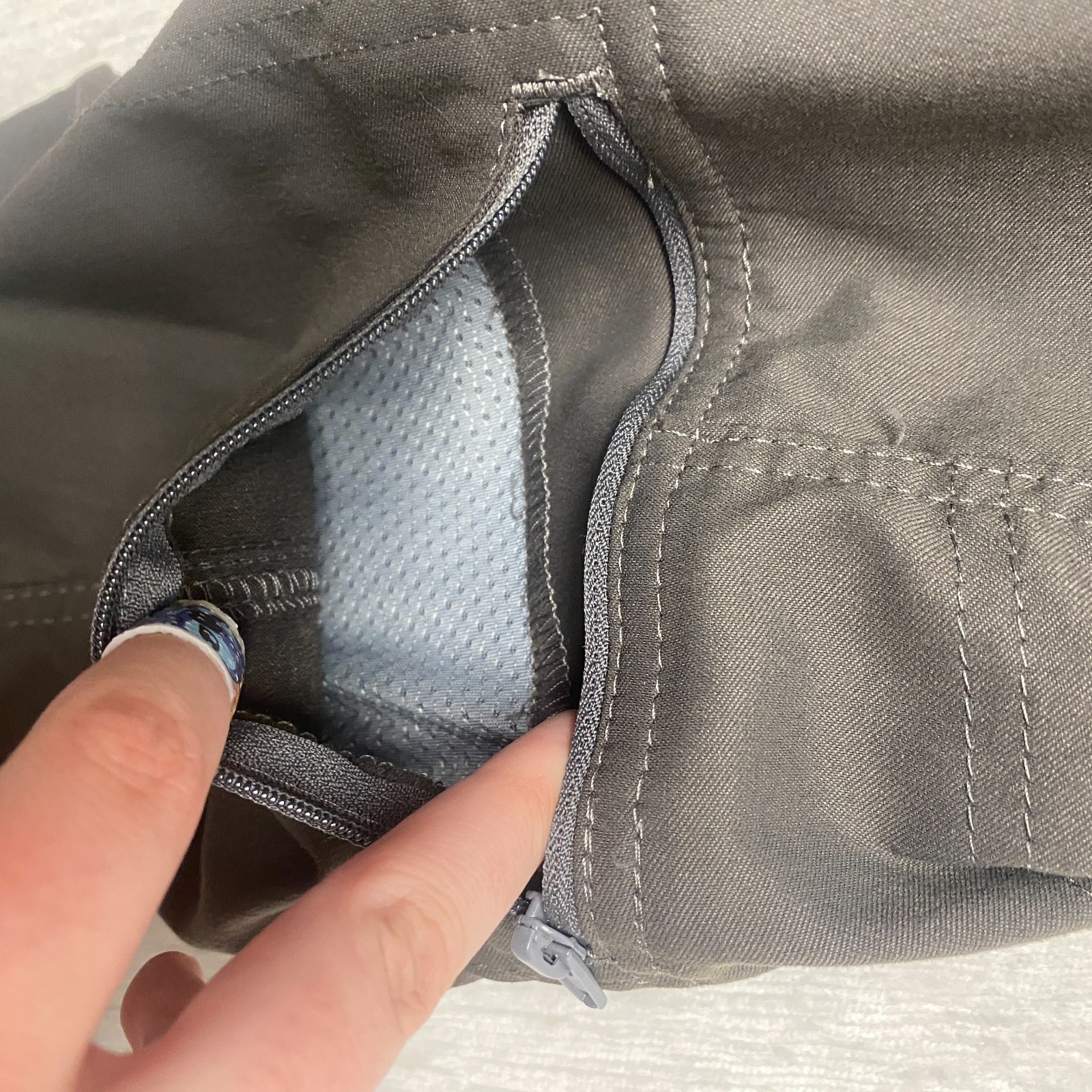 Wrangler All Terrain Cargo Pants Mens 30×32 Gray 2 Way Stretch Straight UPF 50