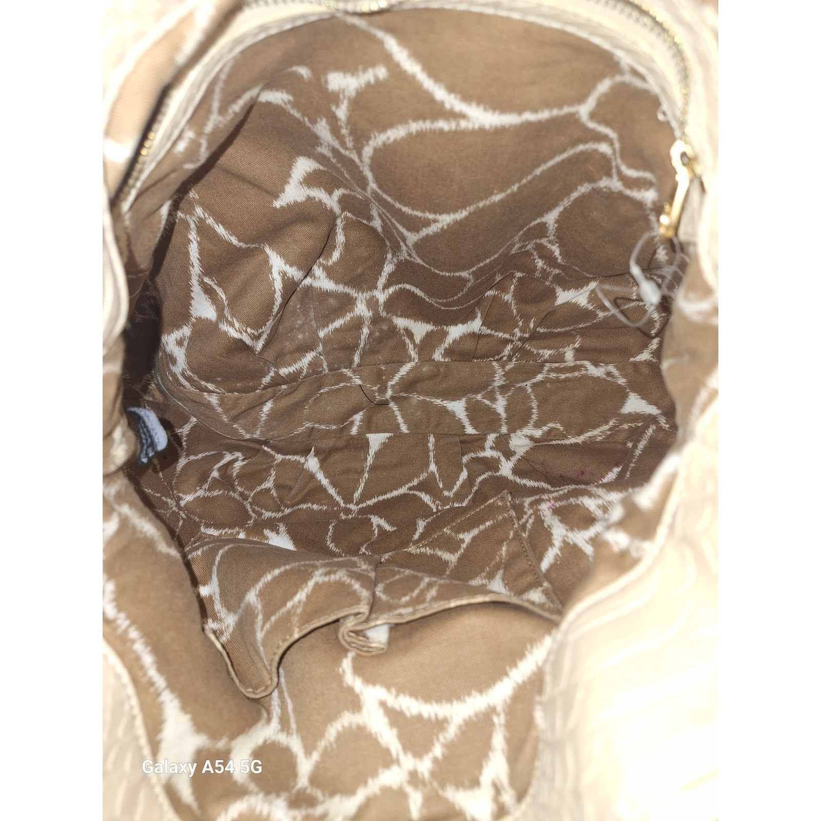 29.Marc by Marc Jacobs Cream Snakeskin Embossed Leather Hobo Bag Crossbody