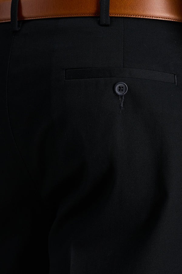 Haggar Men’s 40×30 Premium No Iron Khaki Pants, Classic Fit Flat Front, Black