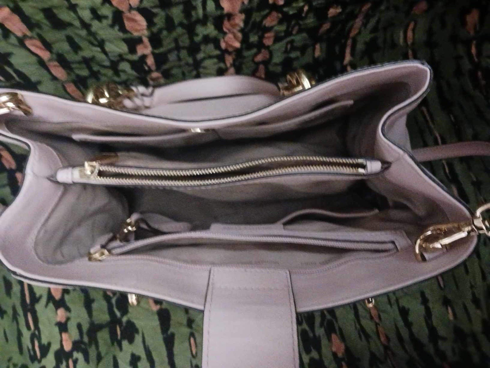 MICHAEL KORS Pink CYNTHIA STYLE Designer Handbag! GREAT condition!