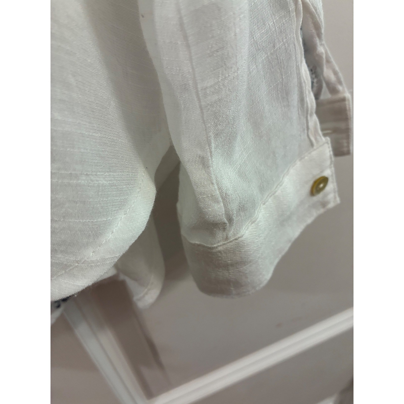 Fig and Flower White Blue Floral Stripe Button Down Blouse Petite L JIM3092PC