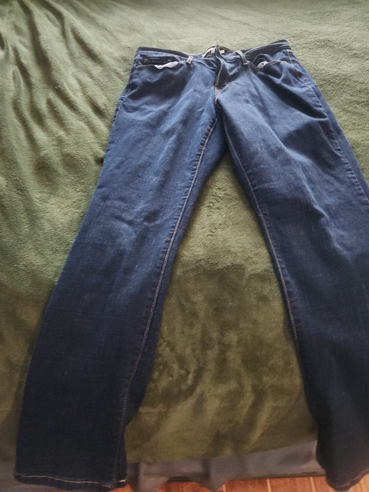 Levi’s Classic Straight Women’s Blue Jeans Size 14m W32L30 Excellent Condition