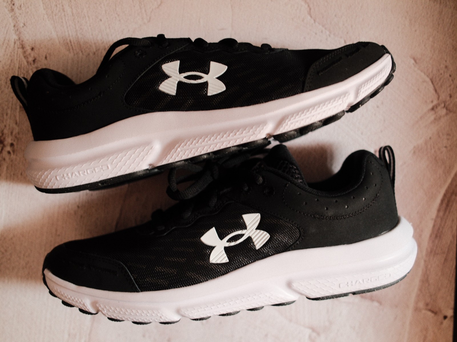 Under Armour Charged Assert 10 Men’s Running Shoes Black White 3026175 001 9.5