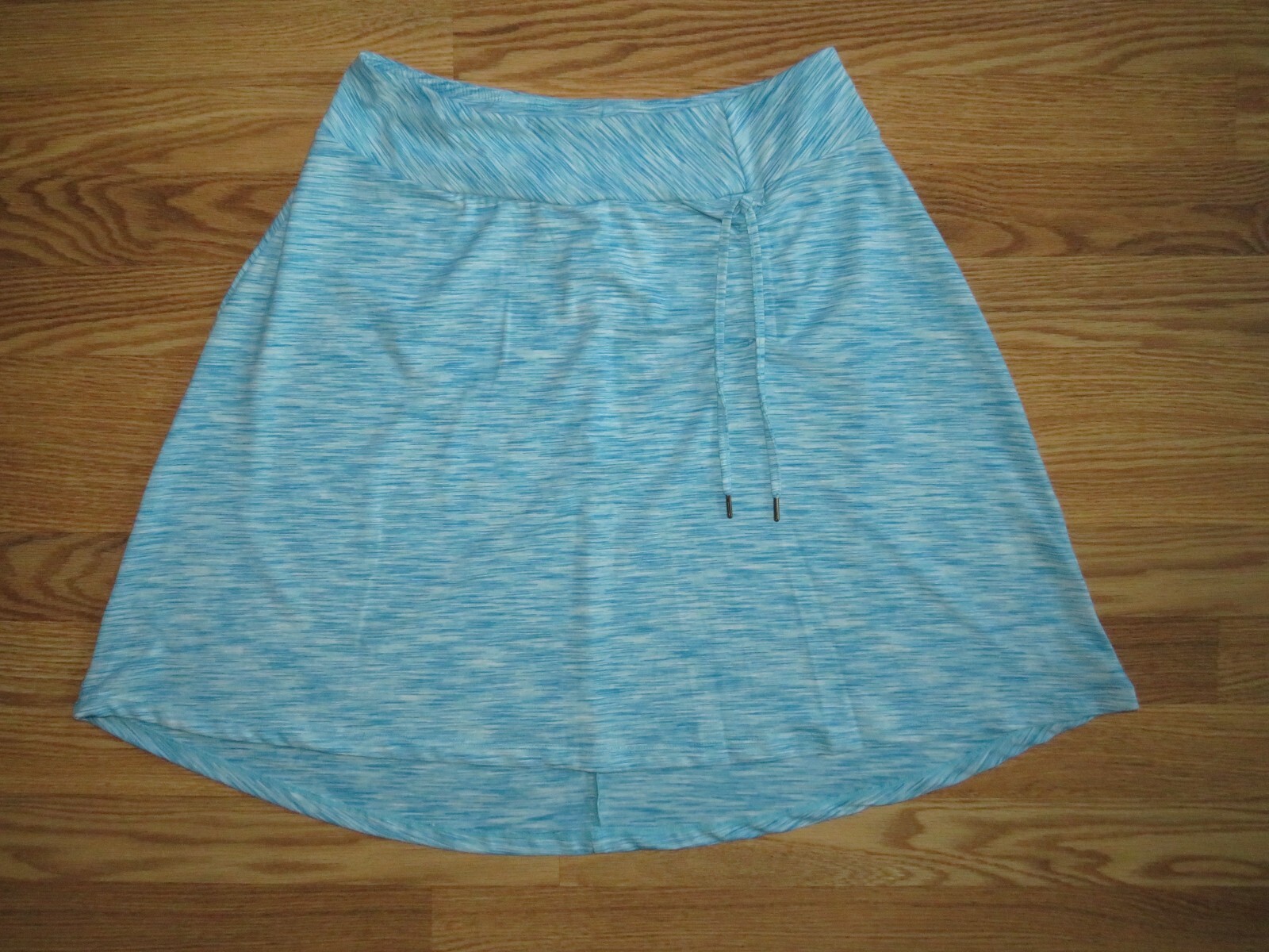 FREEDOM TRAIL by KYODAN women’s MEDIUM skirt ~ unlined/ longer in back/ AQUA