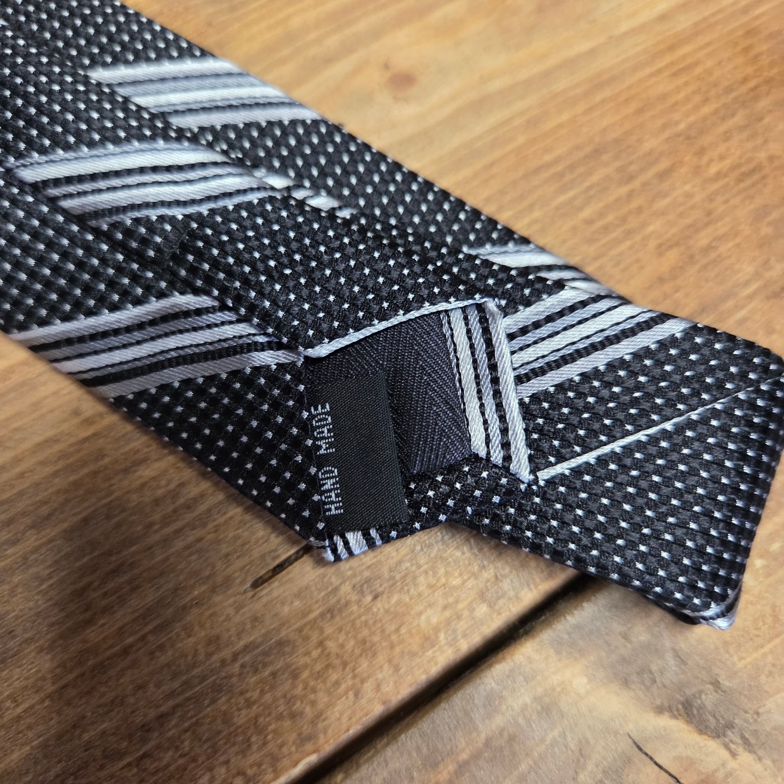 Bruno Piattelli Men’s Tie Black Silver Classic 57-60″ Silk