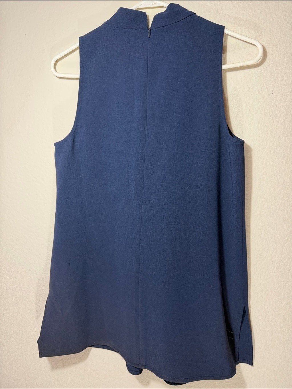 Theory Navy Sleeveless Mock-Neck Camisole