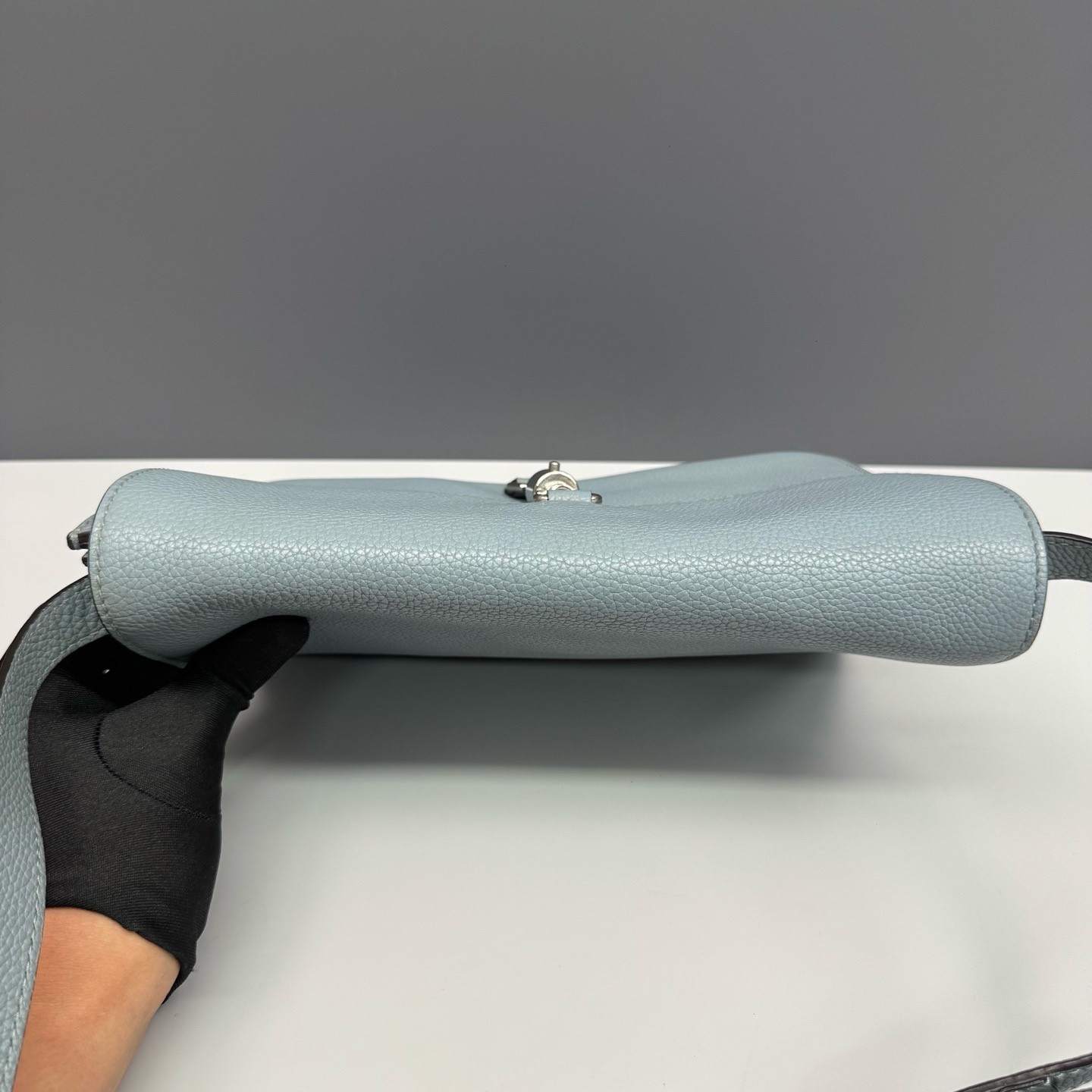 Gucci Pre-Owned Authentic Messenger Bag Sky Blue 26*18*7cm