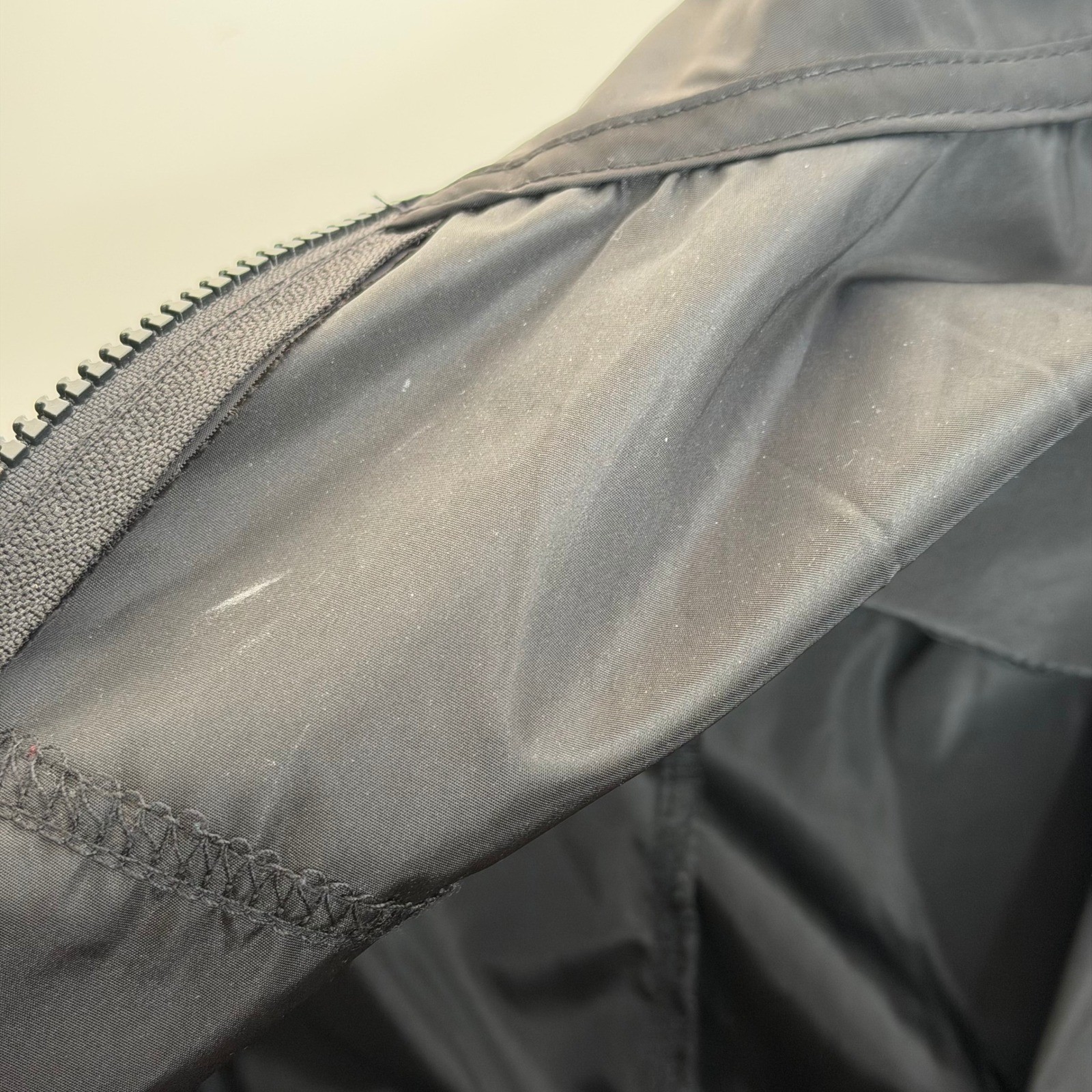 Apana Black Lightweight Windbreaker Jacket Full Zip Womens Size Large Gorpcore