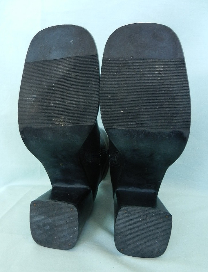 CANDIE’S Y2K Black Leather 3.5″ High Chunky Heels Square Toes Ankle Booties, 8M