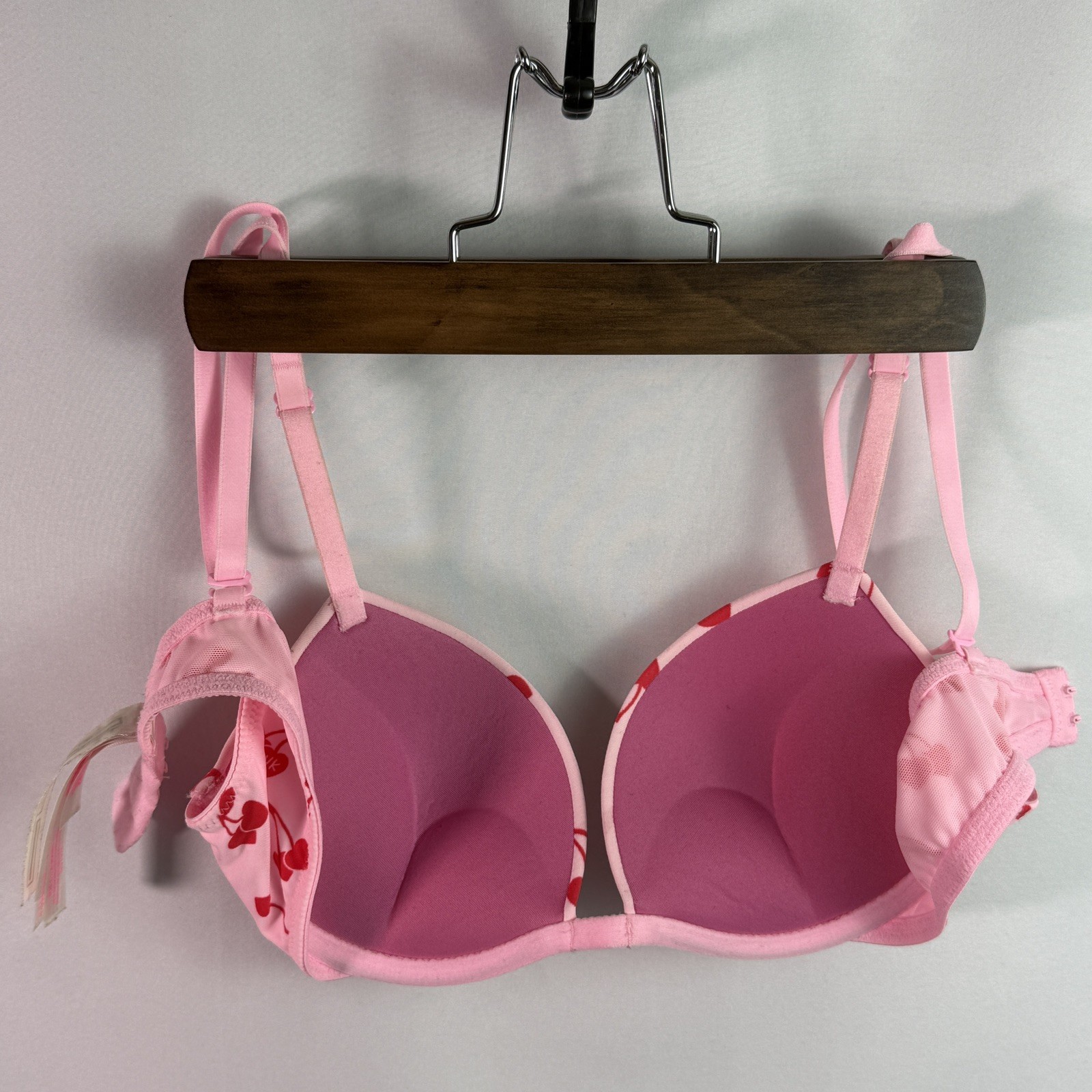 Victoria’s Secret PINK Sexy Pushup Bra 32a Color Pink and Red Heart Cherries VS