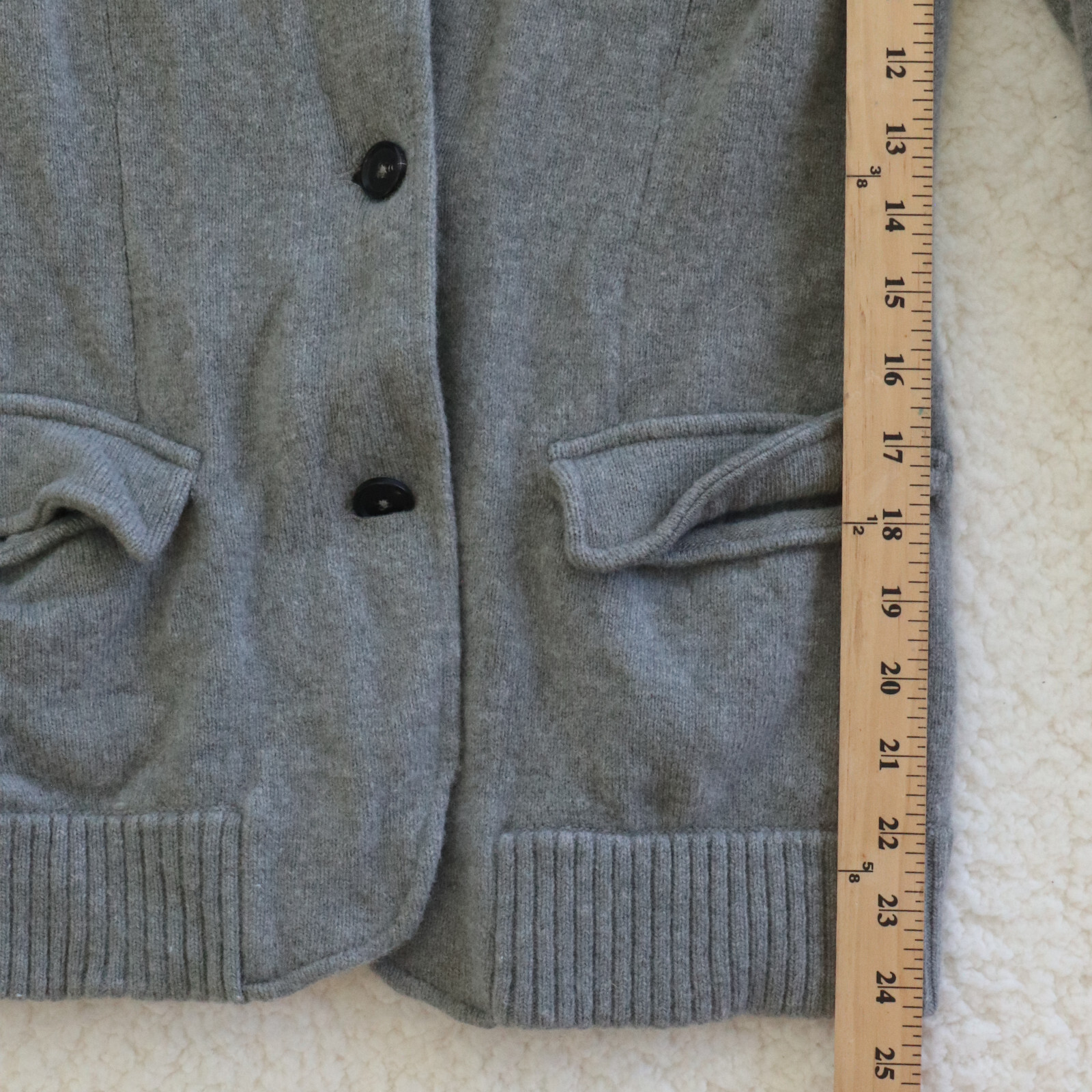 100% Merino Wool Size Small Fossil Sweater