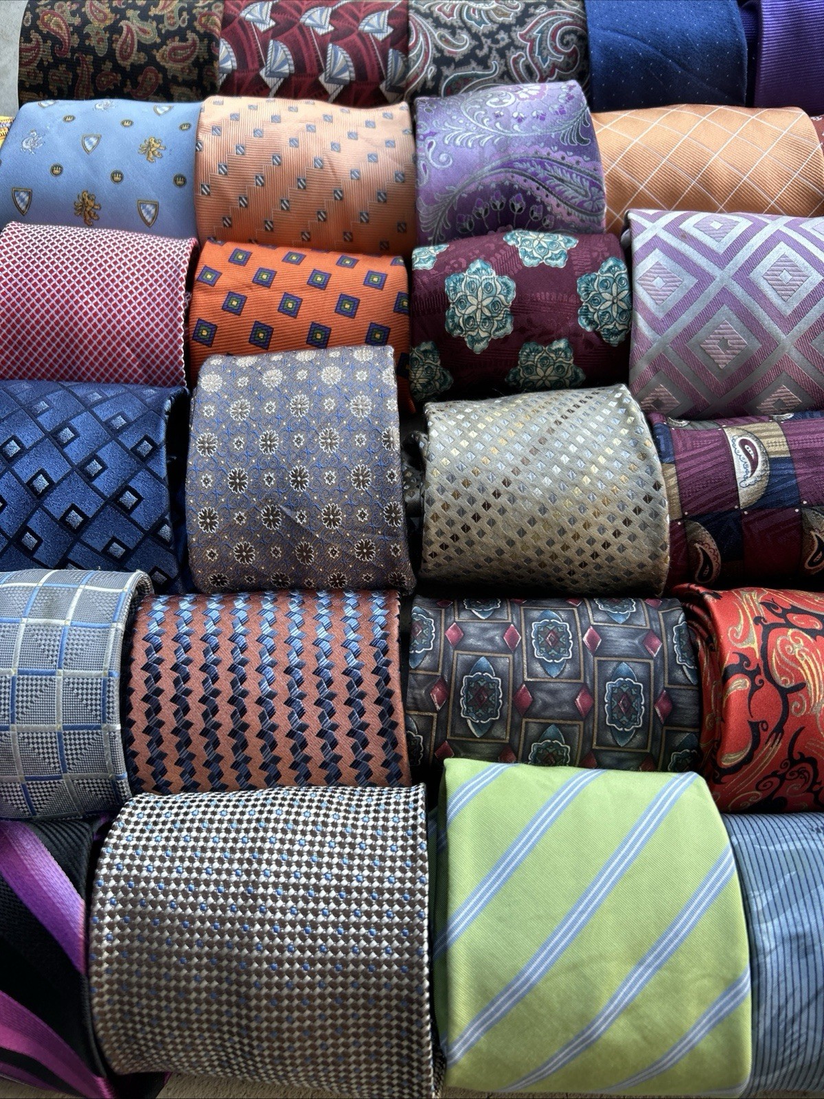 Lot of 35 All Silk Mens Neckties Quilt Patchwork Craft Repurpose Mix Patterns