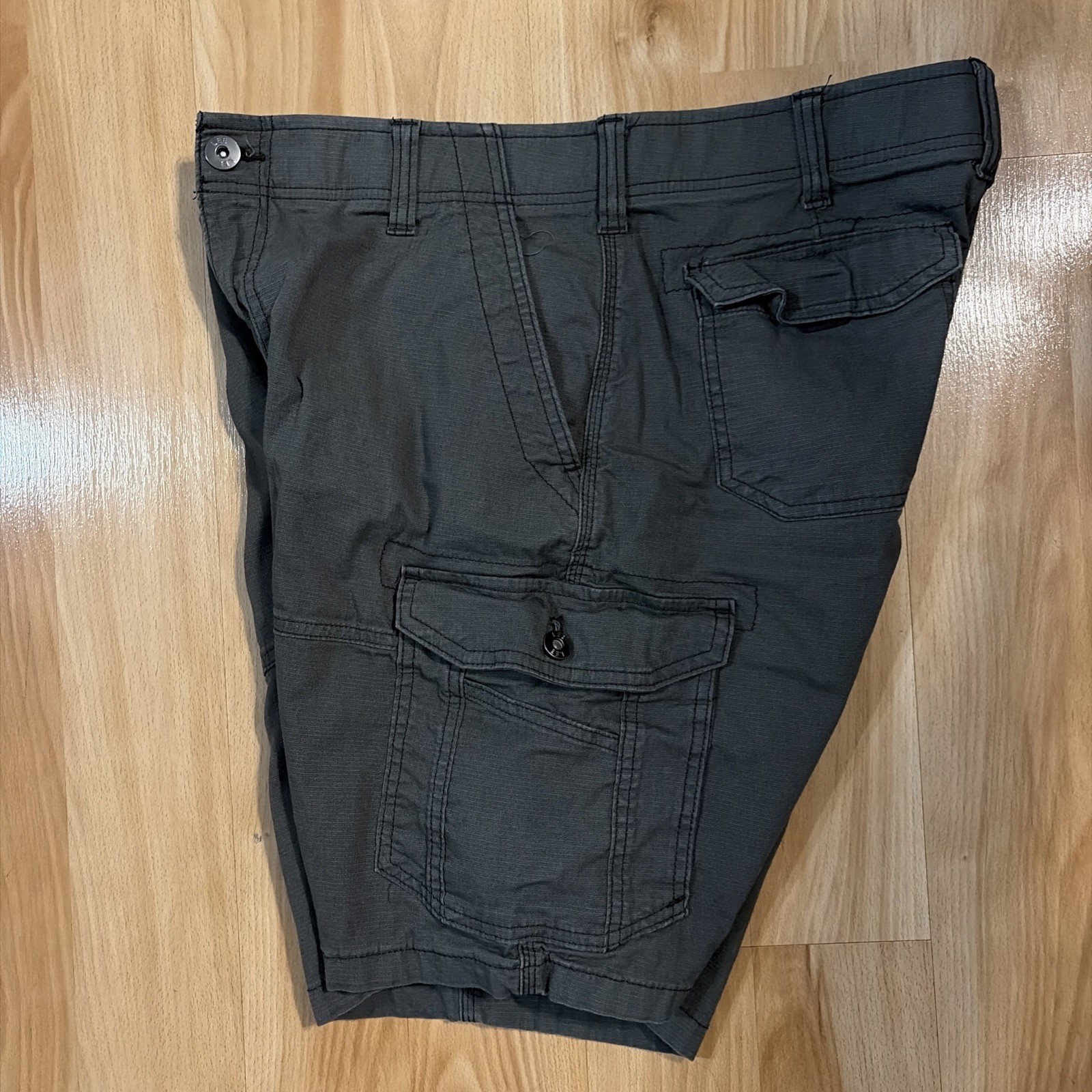 Lee Extreme Motion Mens Cargo Shorts 34 Gray Stretch Utility Pockets 6