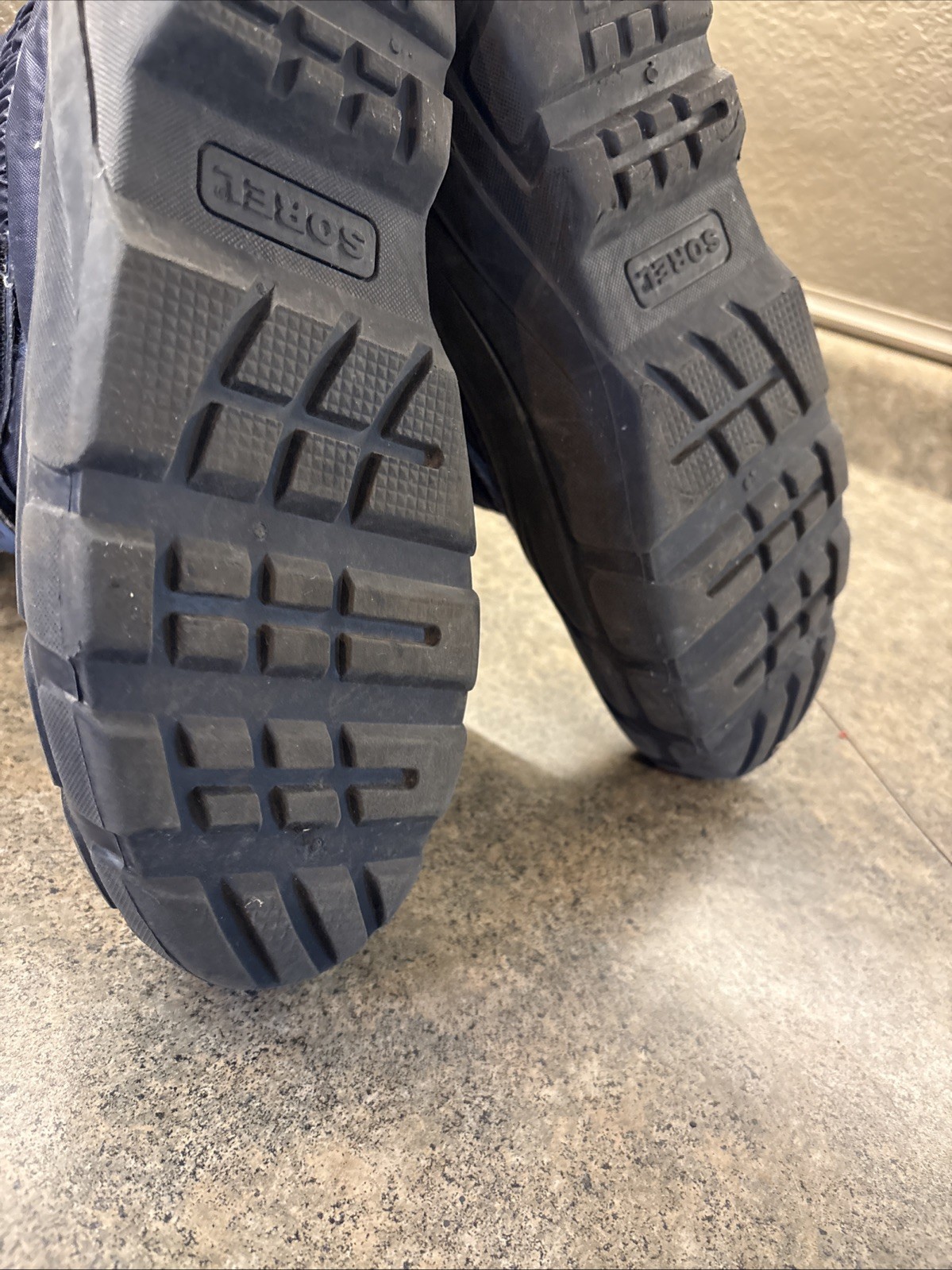 Sorel Kids Flurry winter snow boots collegiate navy Sz 7 Good Condition