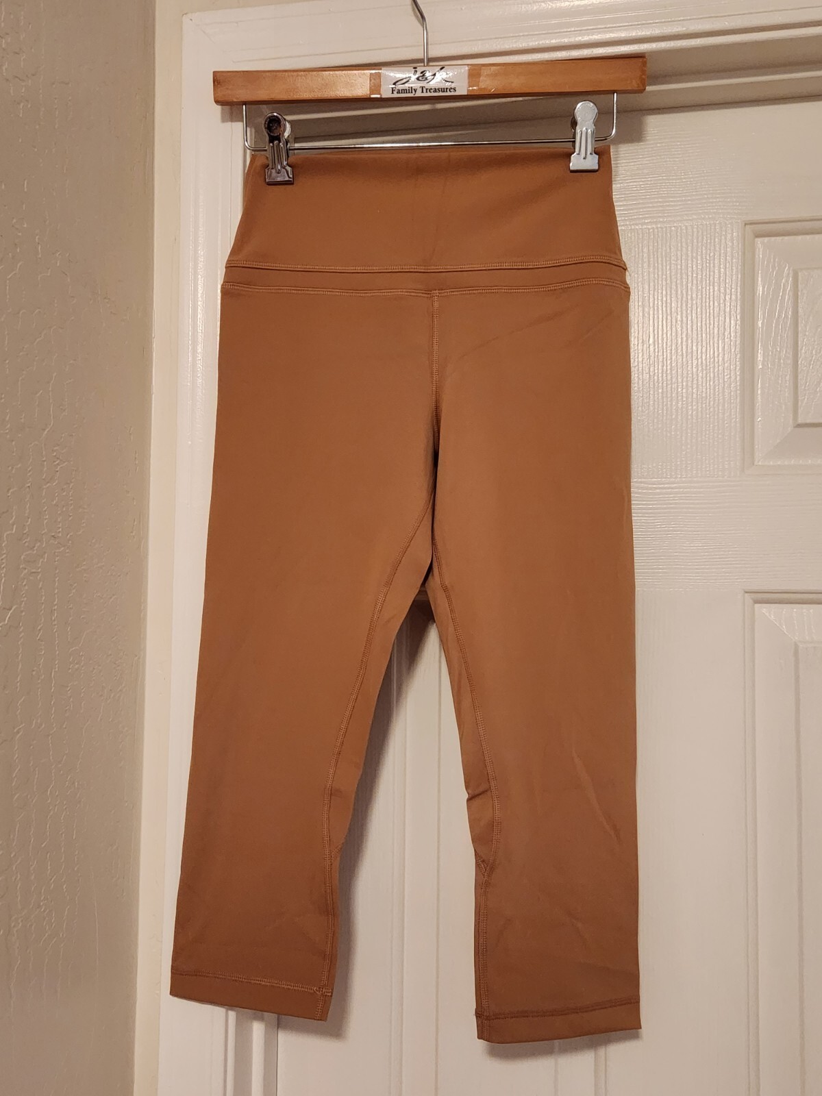 Crz Yoga Women’s Size 4/6 Naked Barley Cropped Leggings NEW