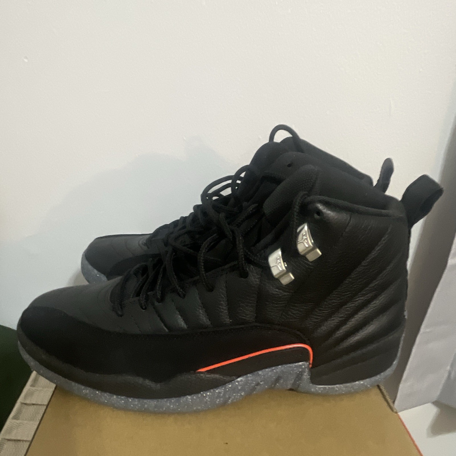Jordan Air Jordan 12 Retro Men’s High Top Athletic Sneaker Black/Gray/Orange