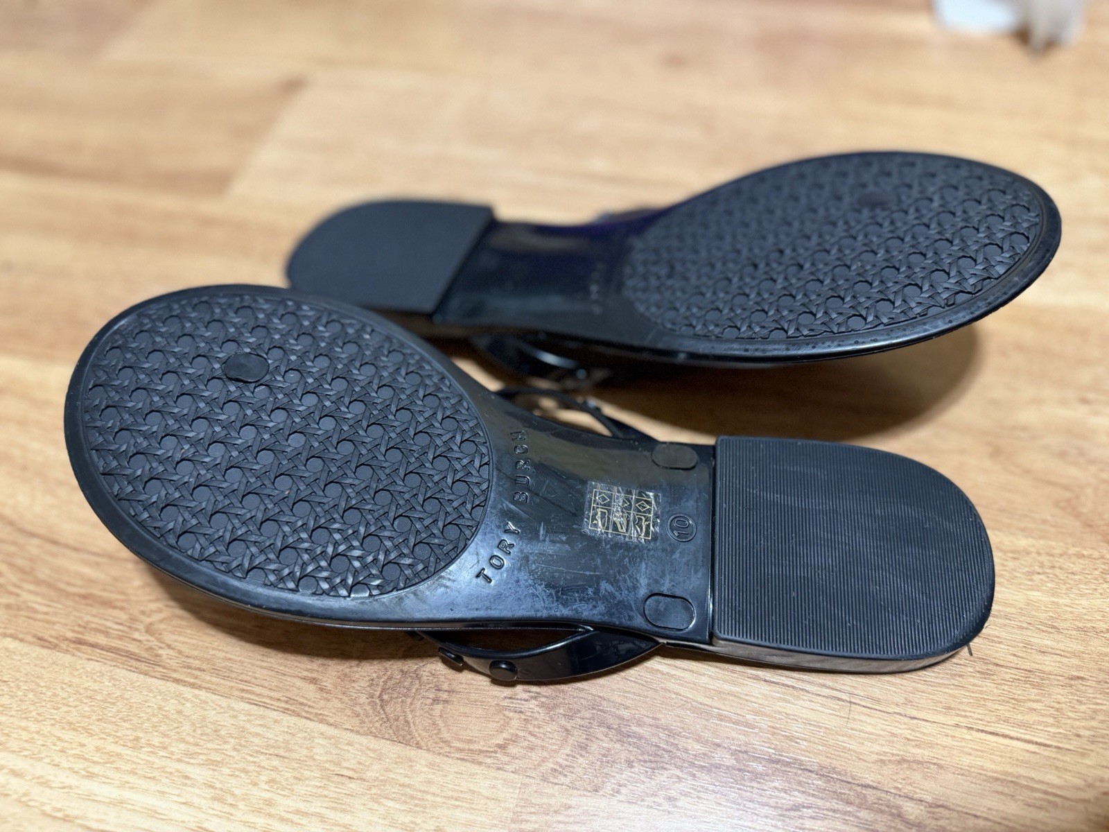 Tory Burch Women’s Black Rubber Thong Slip-On Sandals Logo Studded Straps