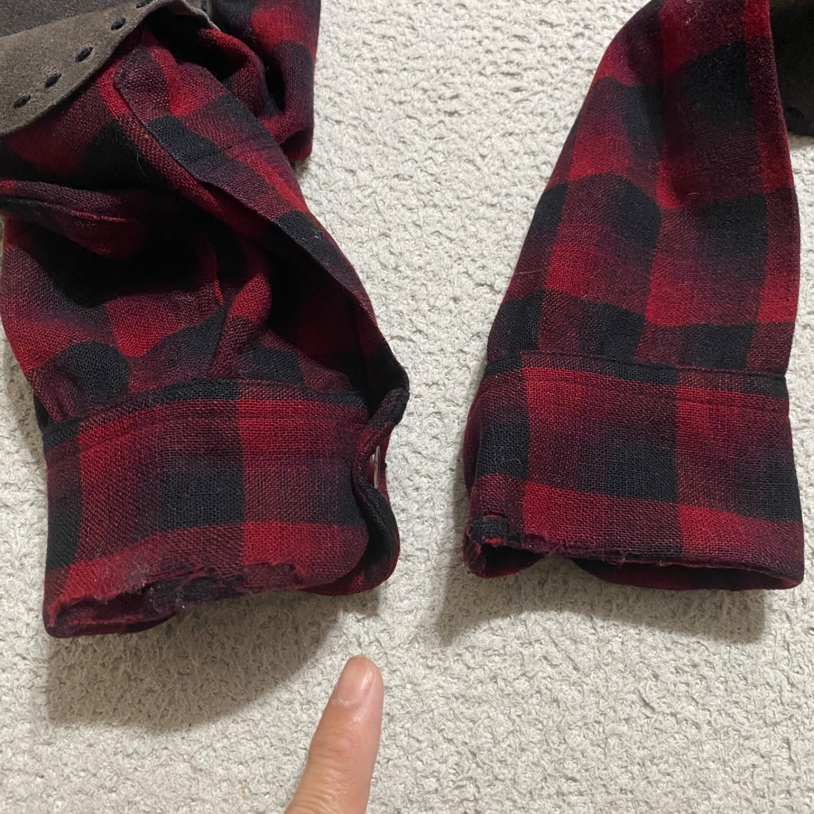 Pendleton Mens Medium Board Shirt Red Plaid Button Front Elbow Patches Wool