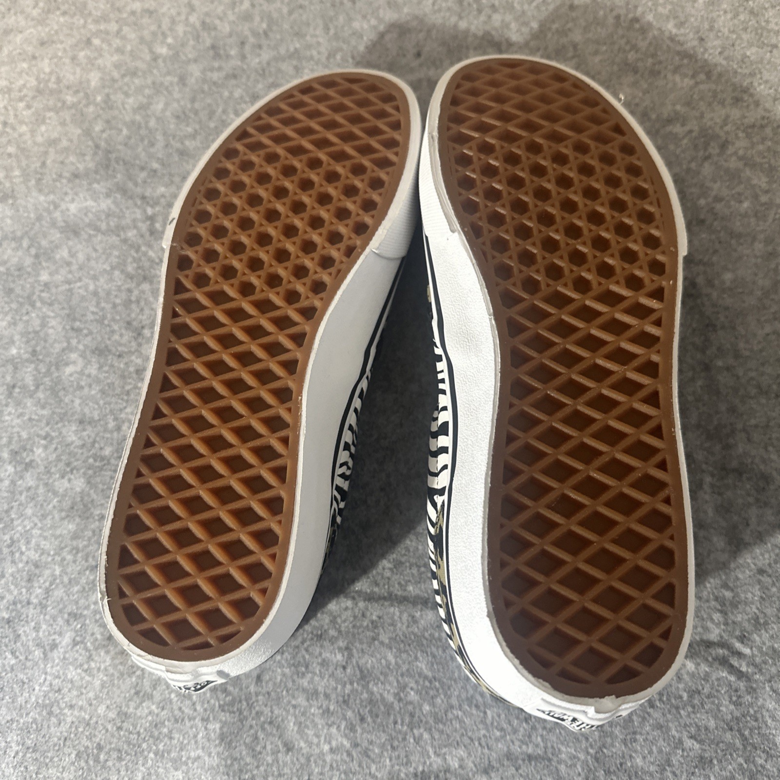 Vans Classic Slip-On Leopard Zebra Animal 5.5Y Women’s 7 VN0A4UH82JK Shoes New