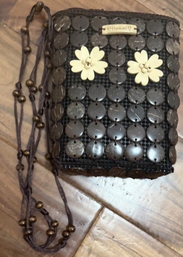 Hawaii Coconut Shell Crossbody Purse Brown Floral Handcrafted Island Boho Bag