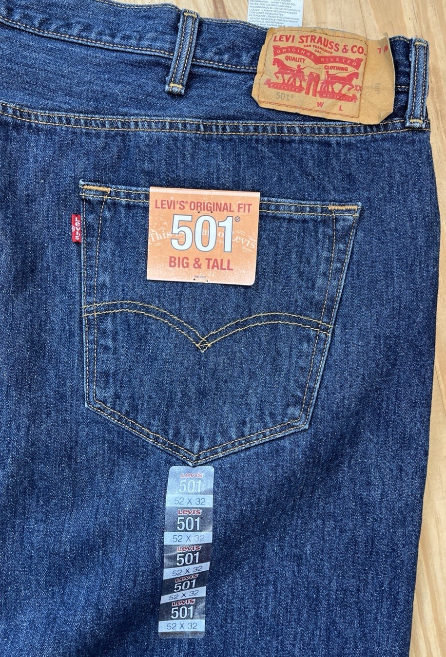 NEW Levis Mens 501 Original Fit Denim Jeans Straight Button Fly 52×28 Hemmed