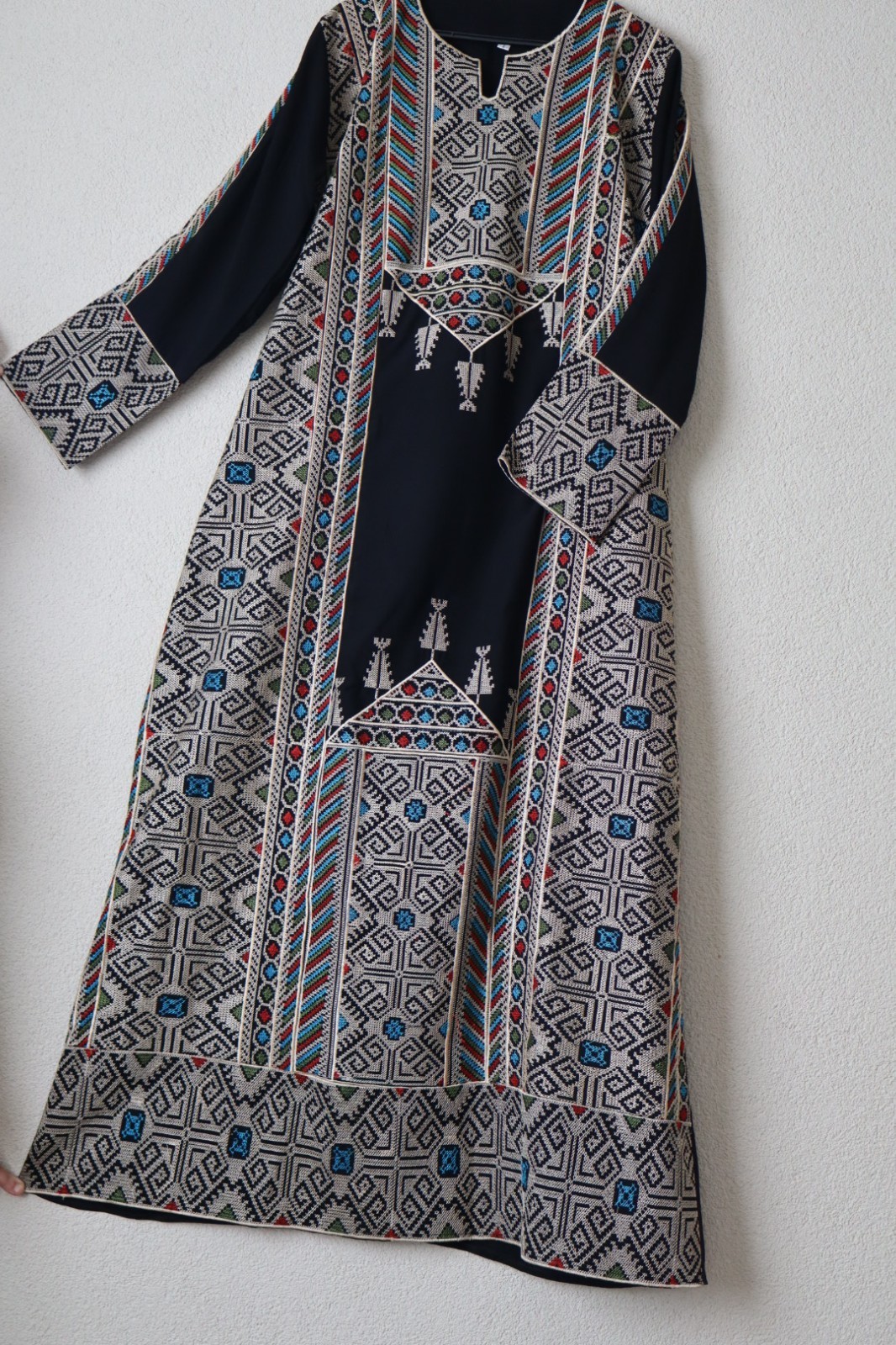 Traditional Palestinian / Jordanian Embroidered Thobe Kaftan Dress Black-LAYALI