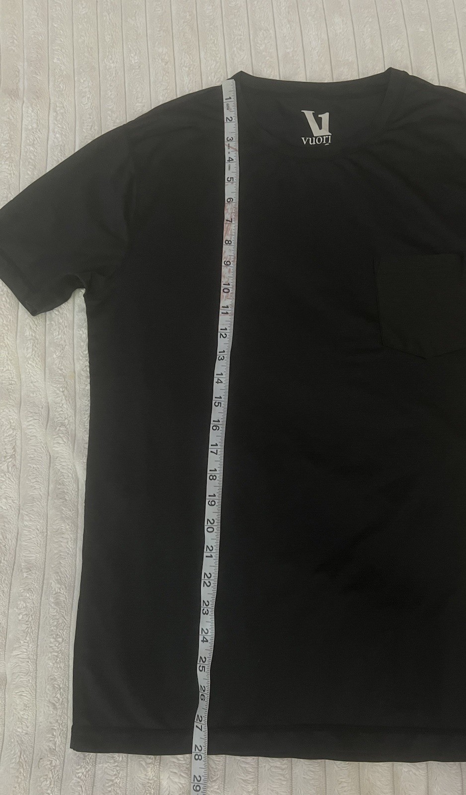 Vuori Tradewind Performance Tee T-Shirt Mens Medium Gym Workout Training Pocket