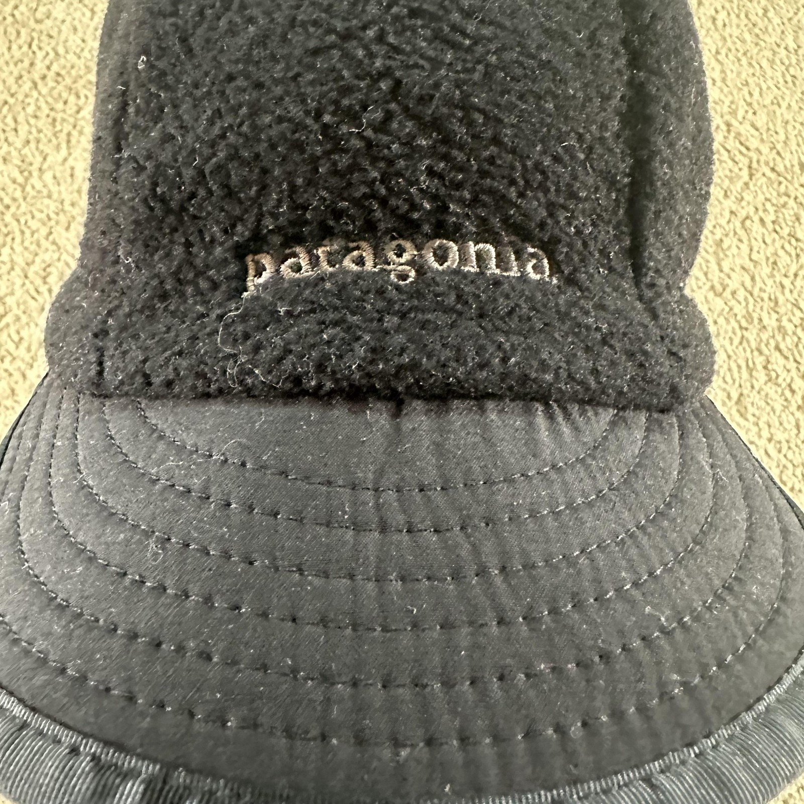 Patagonia Trapper Hat Cap Strap Back Mens M Black Fleece Ear Flap Warm Outdoor