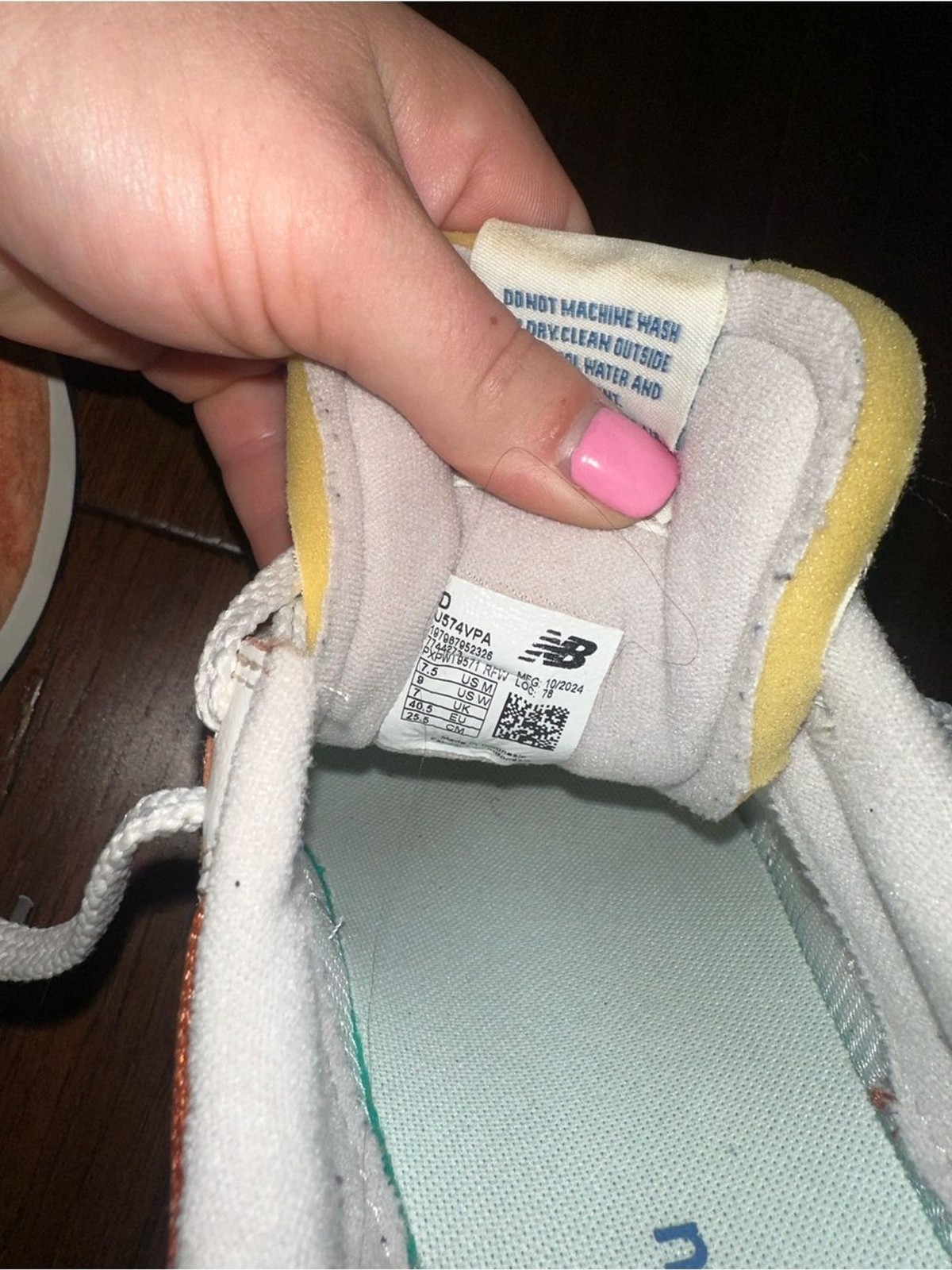 New Balance 574 ‘Infield Clay’ – Size 9