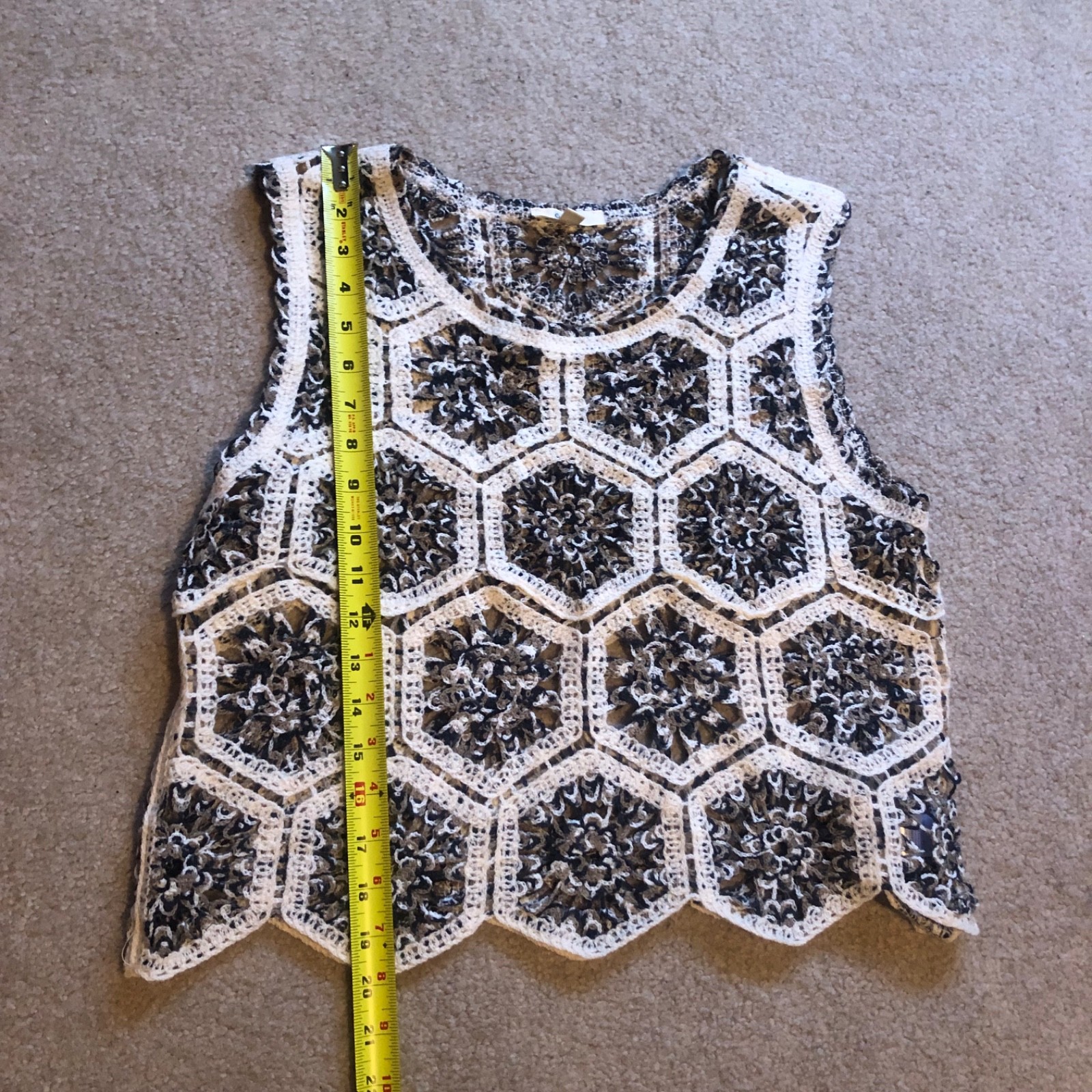 G & D Crochet Hexagon Top Women’s Size Medium Retro 60s Festival Boho