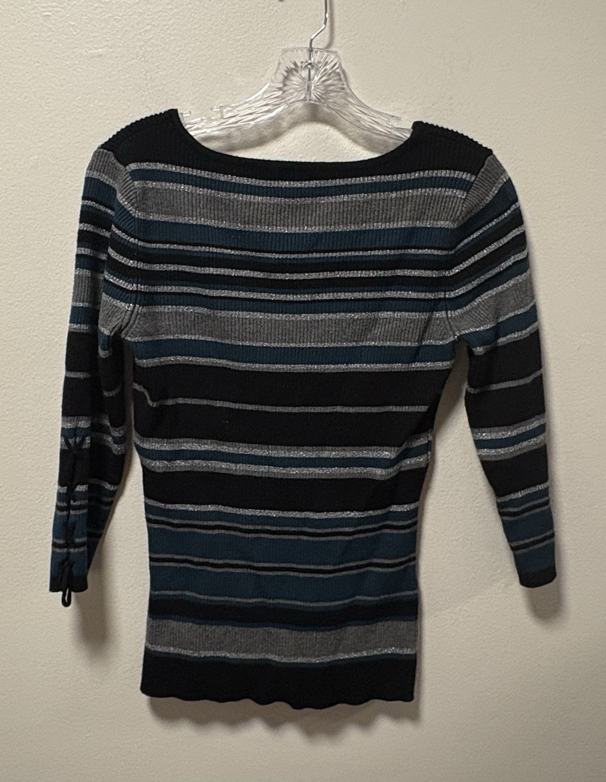 Venus Pullover 3/4 Laced Sleeves Striped Green Blk Gray Color Metallic Top L