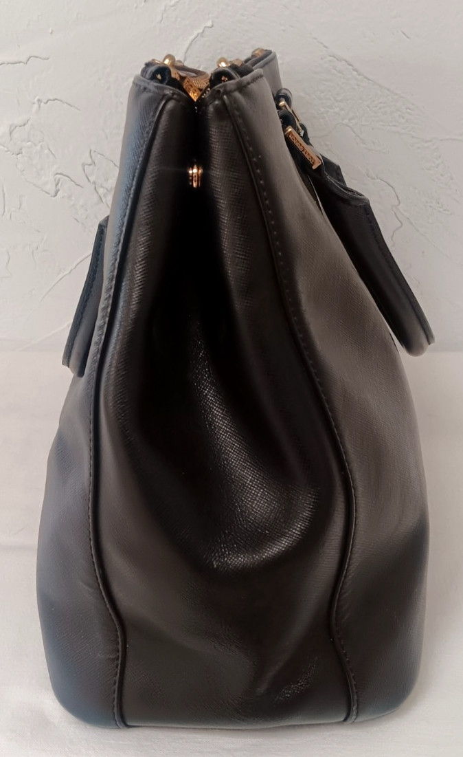 Tory Burch Robinson Double Zip Bag Black ECU