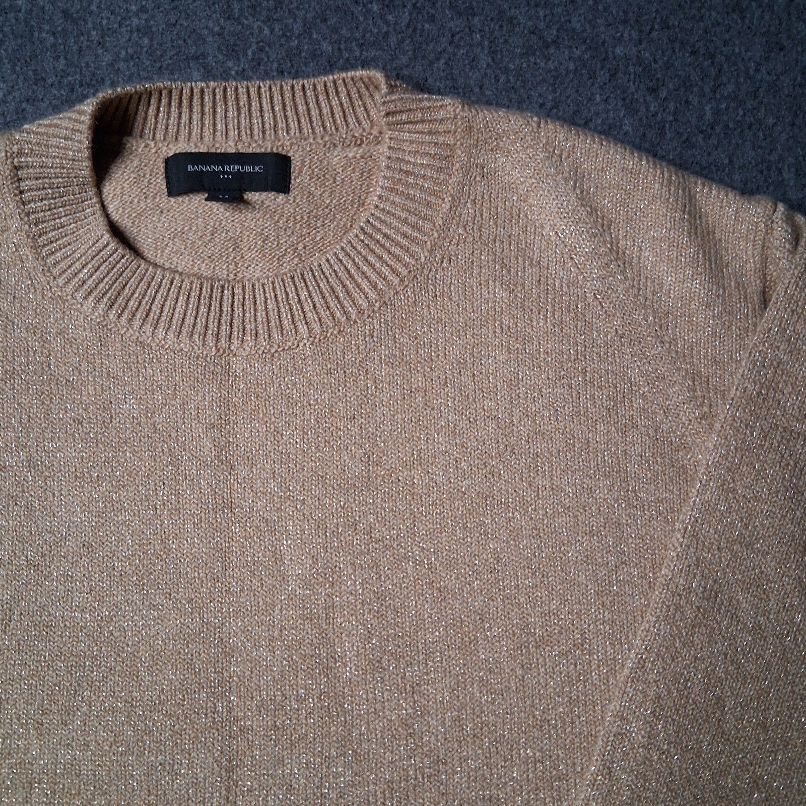 Banana Republic Women’s M Metallic Shimmer Sweater Beige Crew Neck Pullover