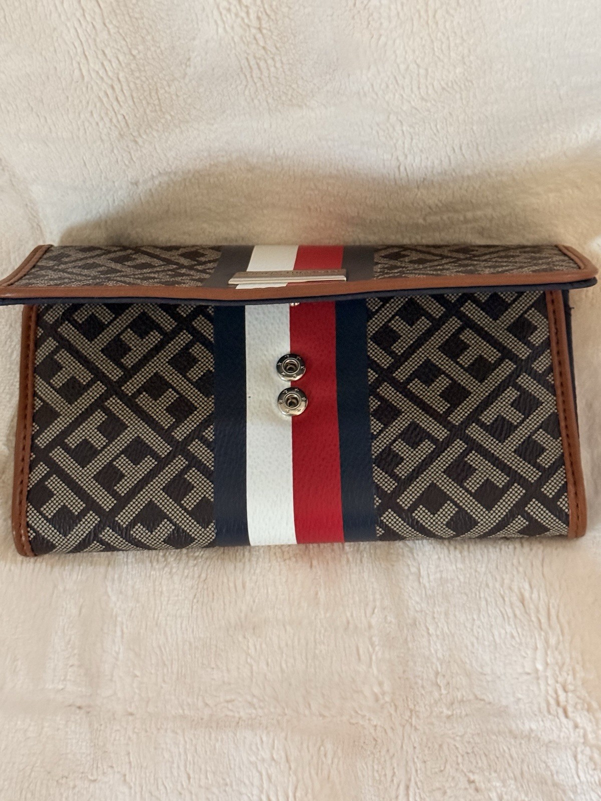 Tommy Hilfiger Geometric Logo Stripe Checkbook Wallet Snap Zip Brown Multi