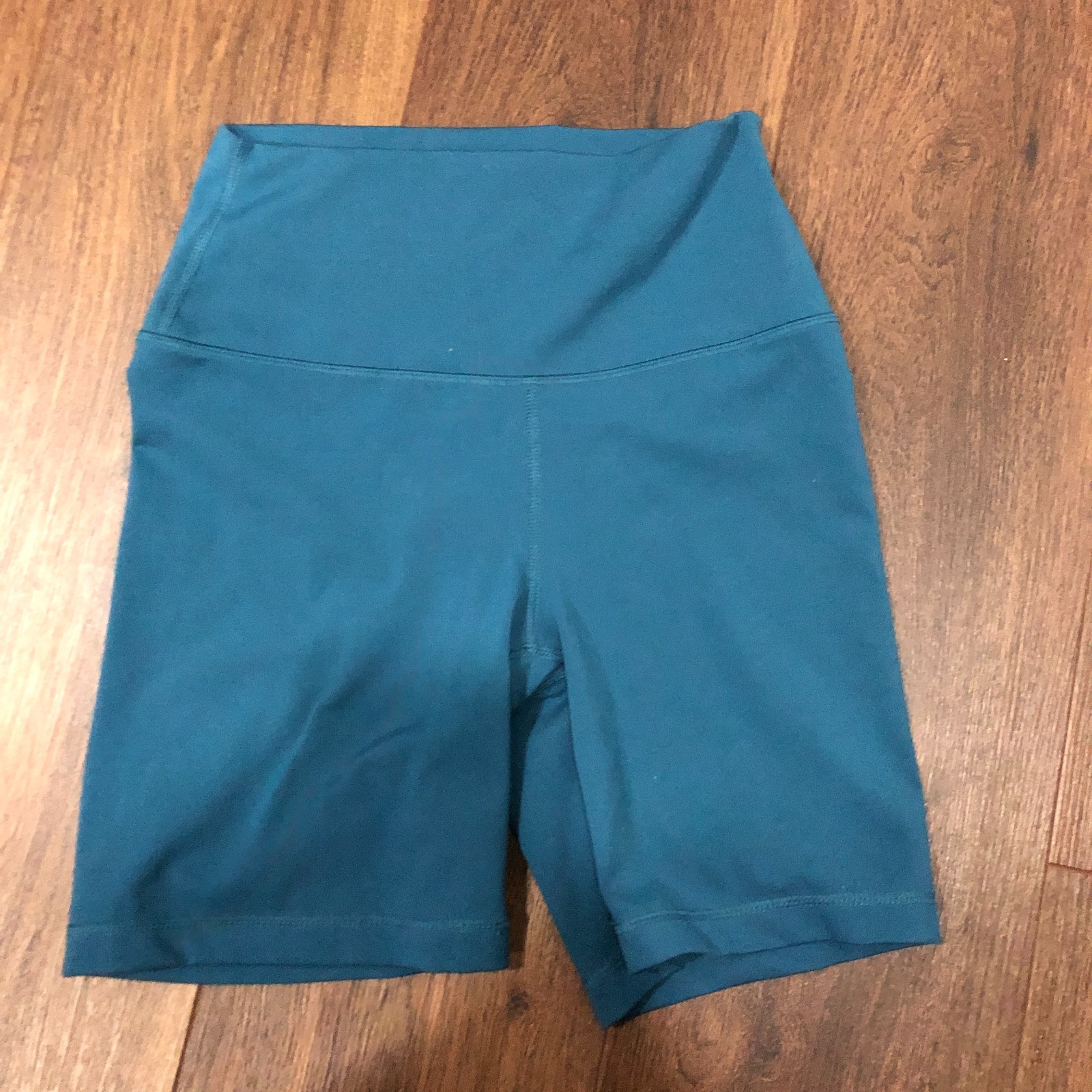 Yogalicious – Lux Everyday Biker Short Yoga Pilates 6.5″ inseam Stretch Sz M LOT