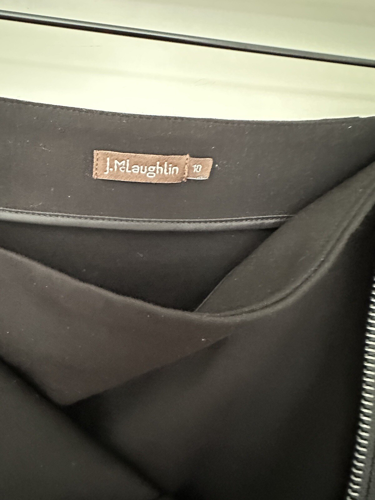 J.McLaughlin A-line silhouette Mini length front zip detail size 10