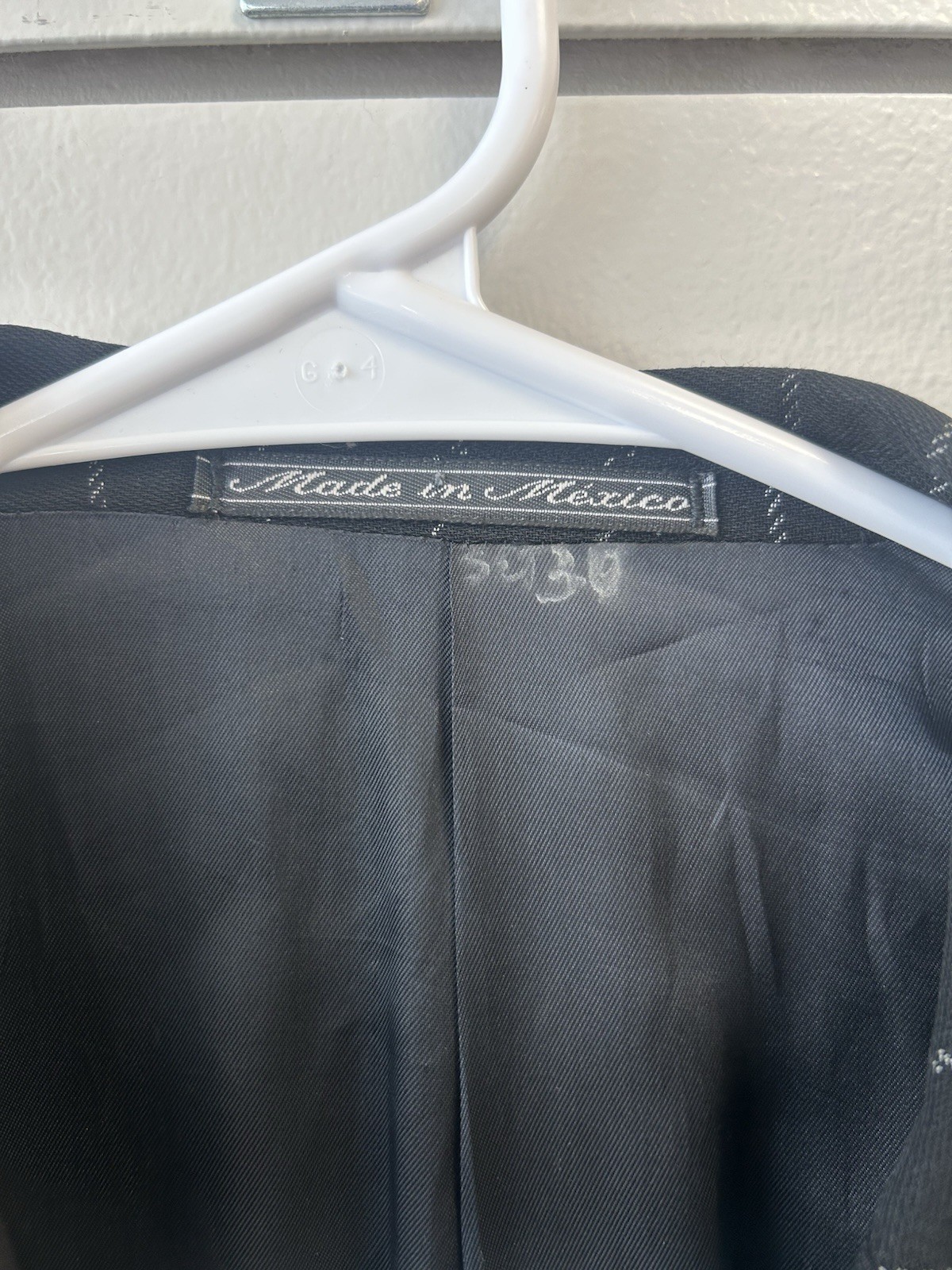 Men’s Pinstriped Vintage Versace Classic V2 2 Piece Suit
