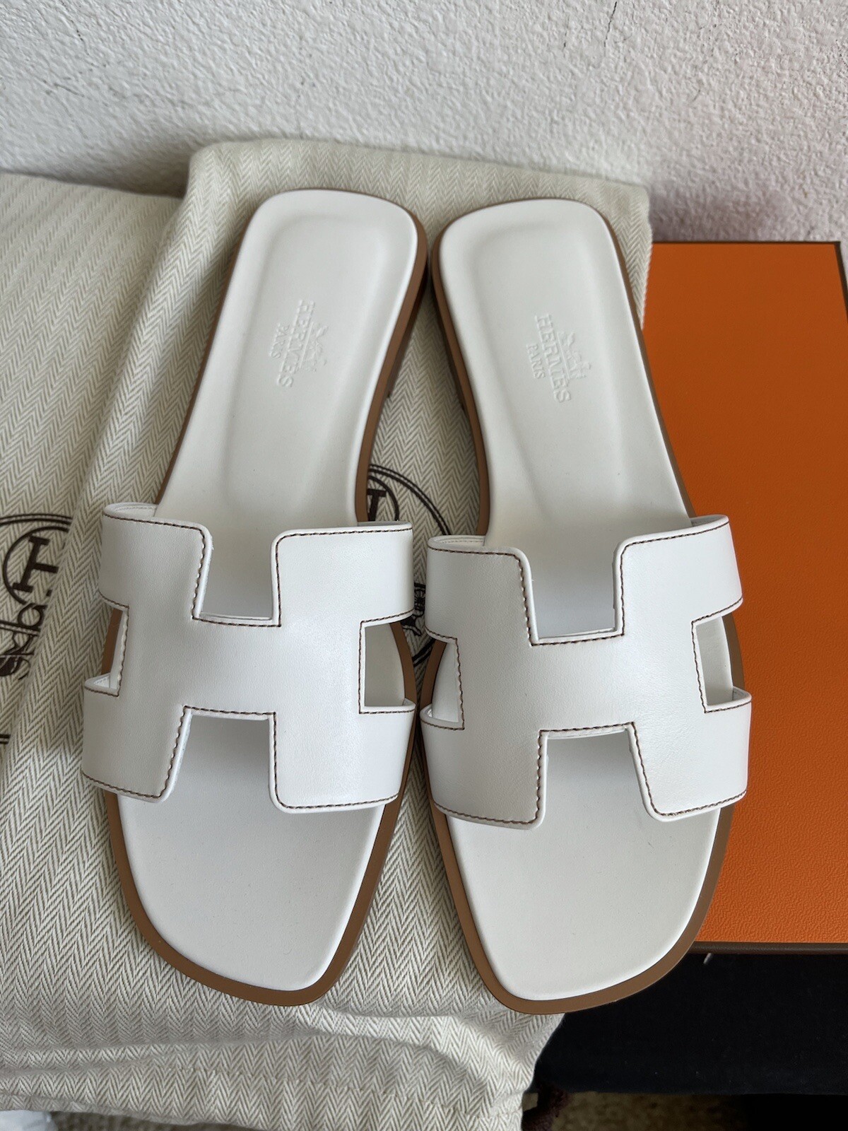 Size 37.5EU Brand New HERMÈS White Calfskin Oran Sandals w/ receipt