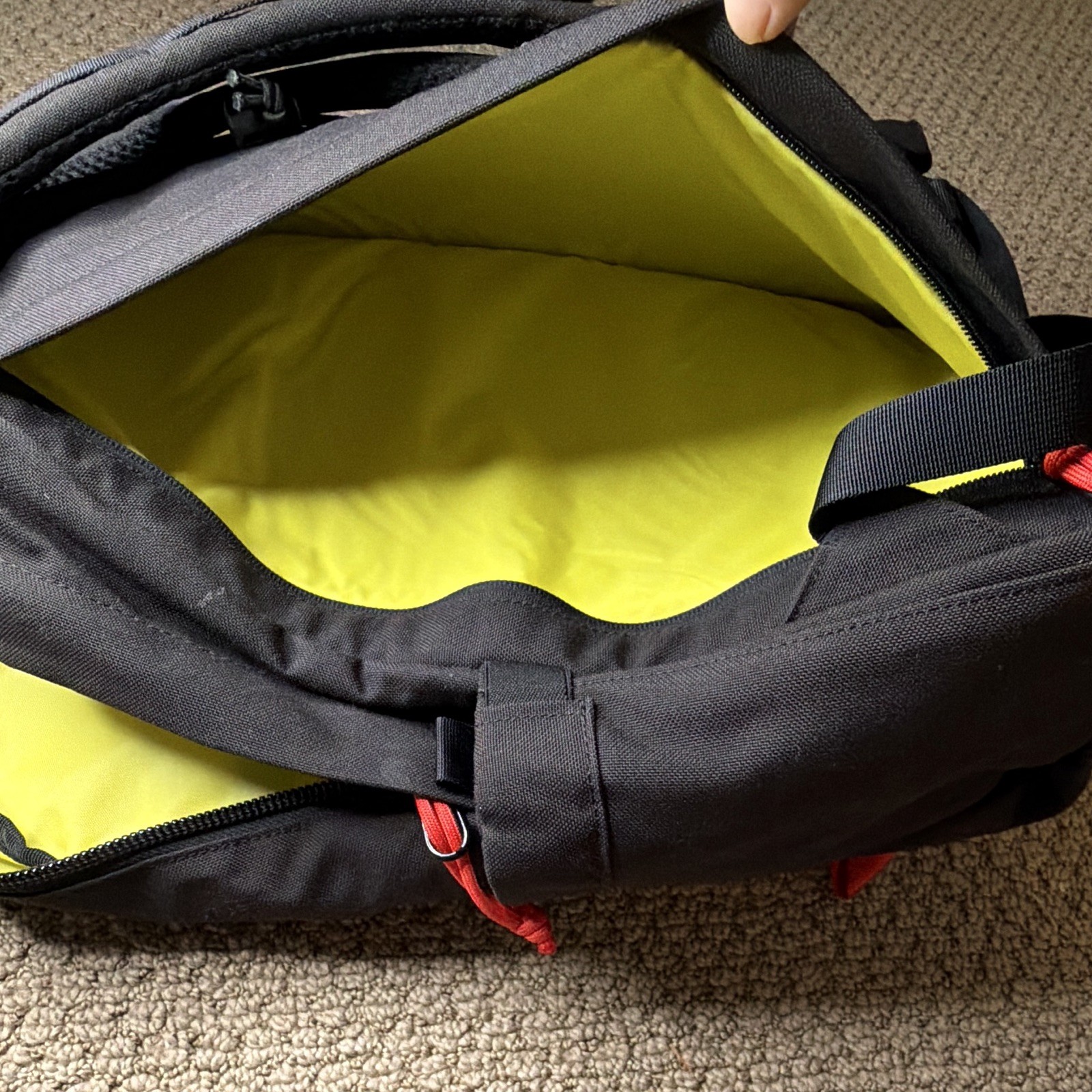 Topo Designs Daypack Classic 21.6L Backpack Black/Black One Size