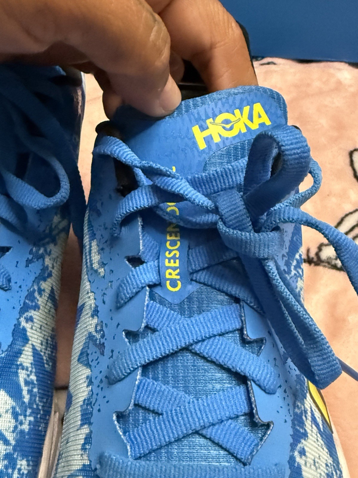 HOKA Crescendo XC Spikeless Blue/Yellow Colorblock Low Top Lace-Up Track Shoes